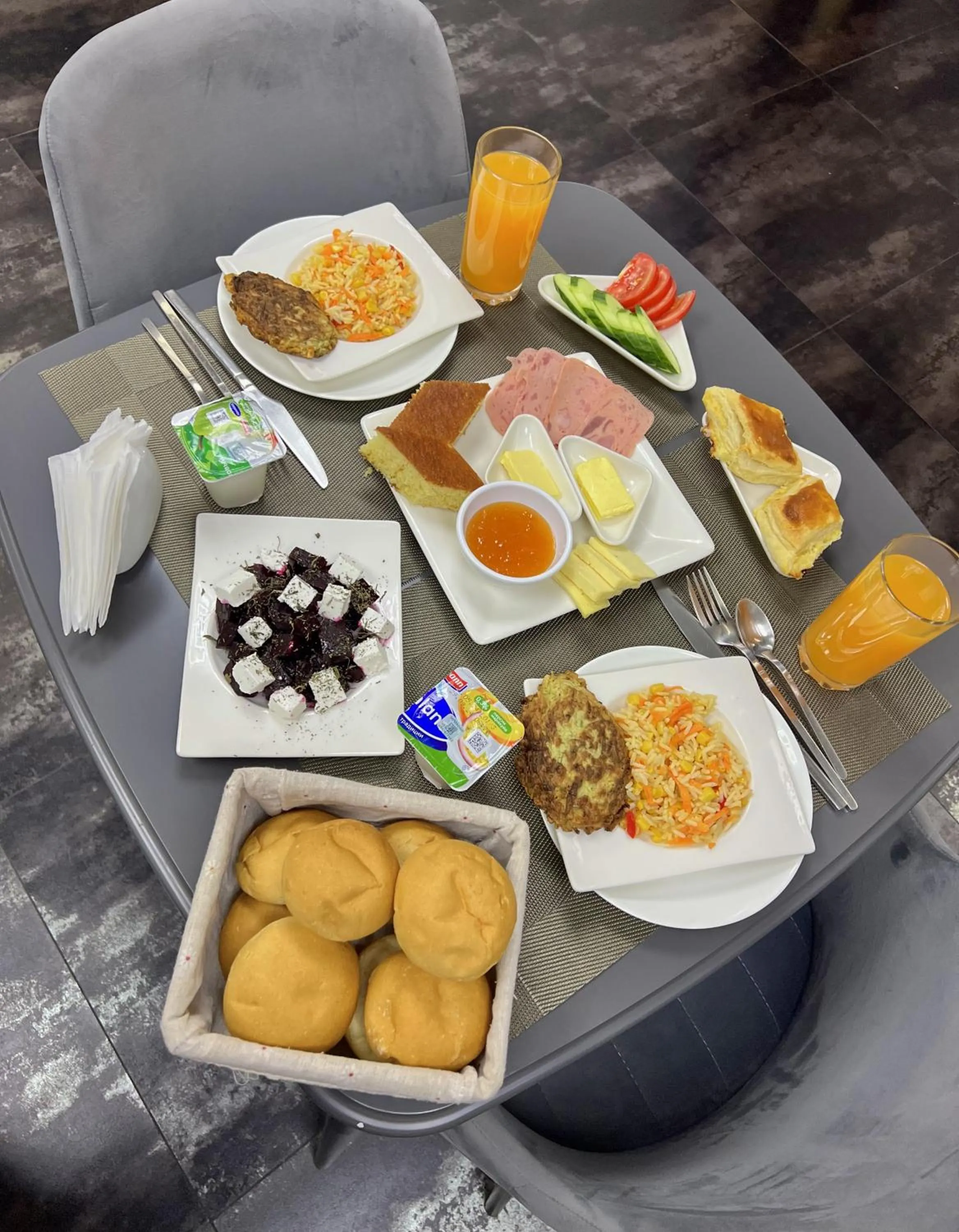 Breakfast in Mashtots Hotel