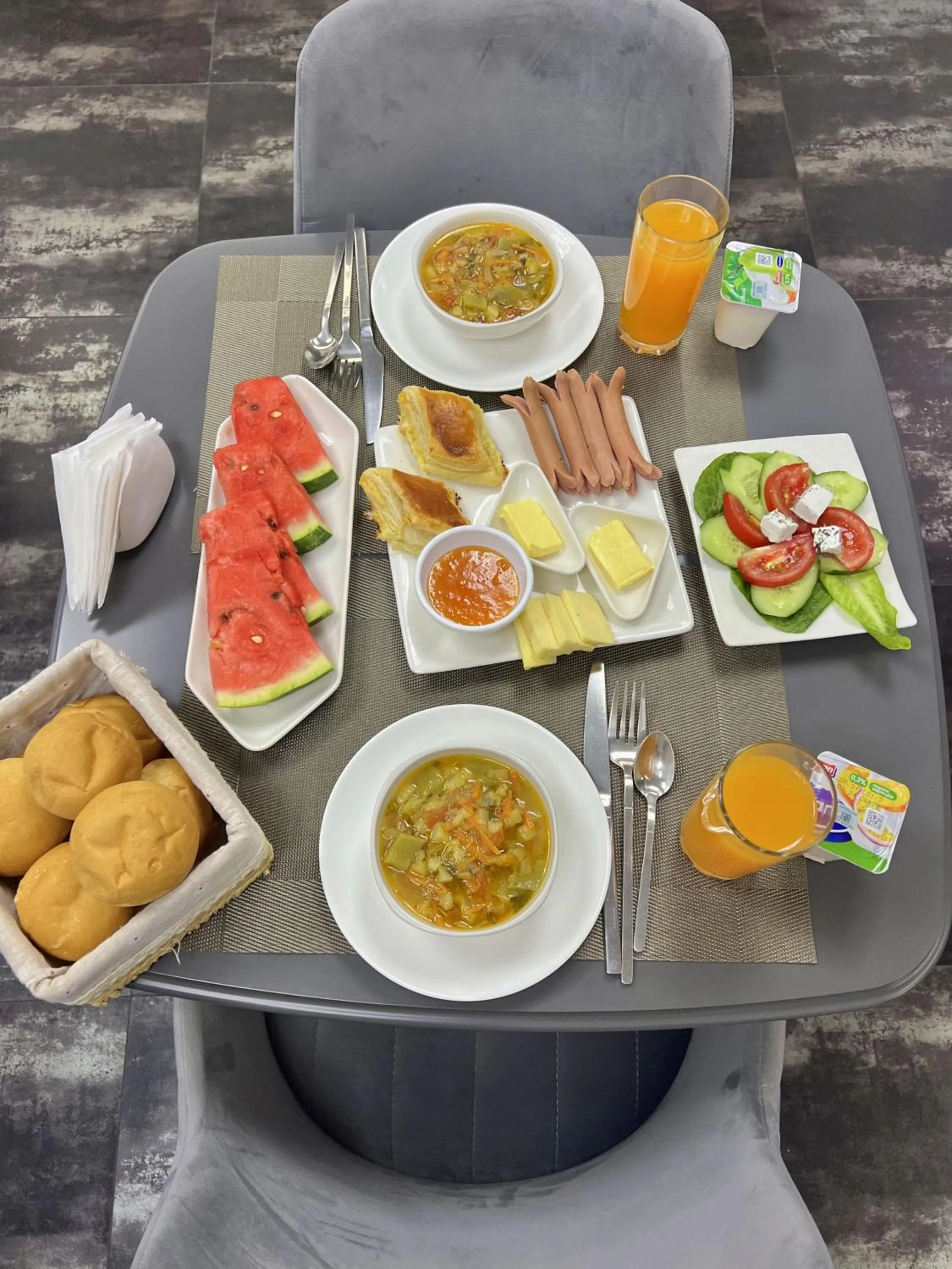 Breakfast in Mashtots Hotel