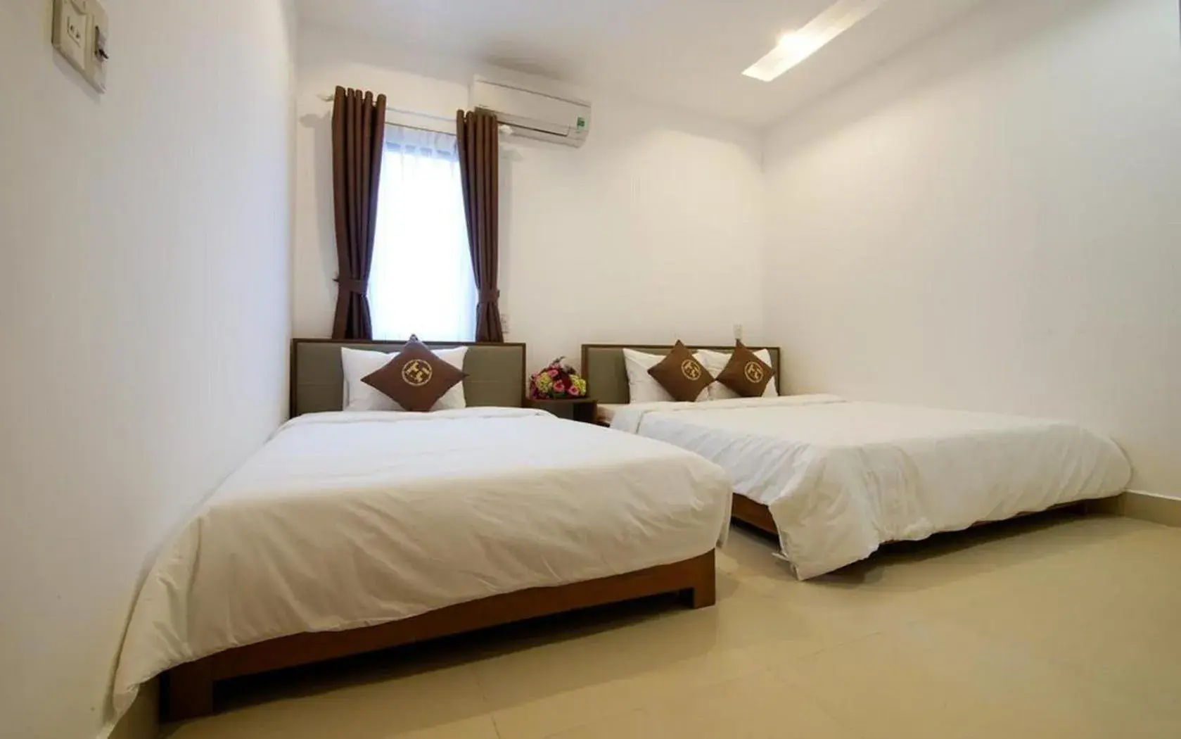 Classic Quadruple Room in Poetic Hue Hotel & Spa Classic Quadruple Room in Poetic Hue Hotel & Spa