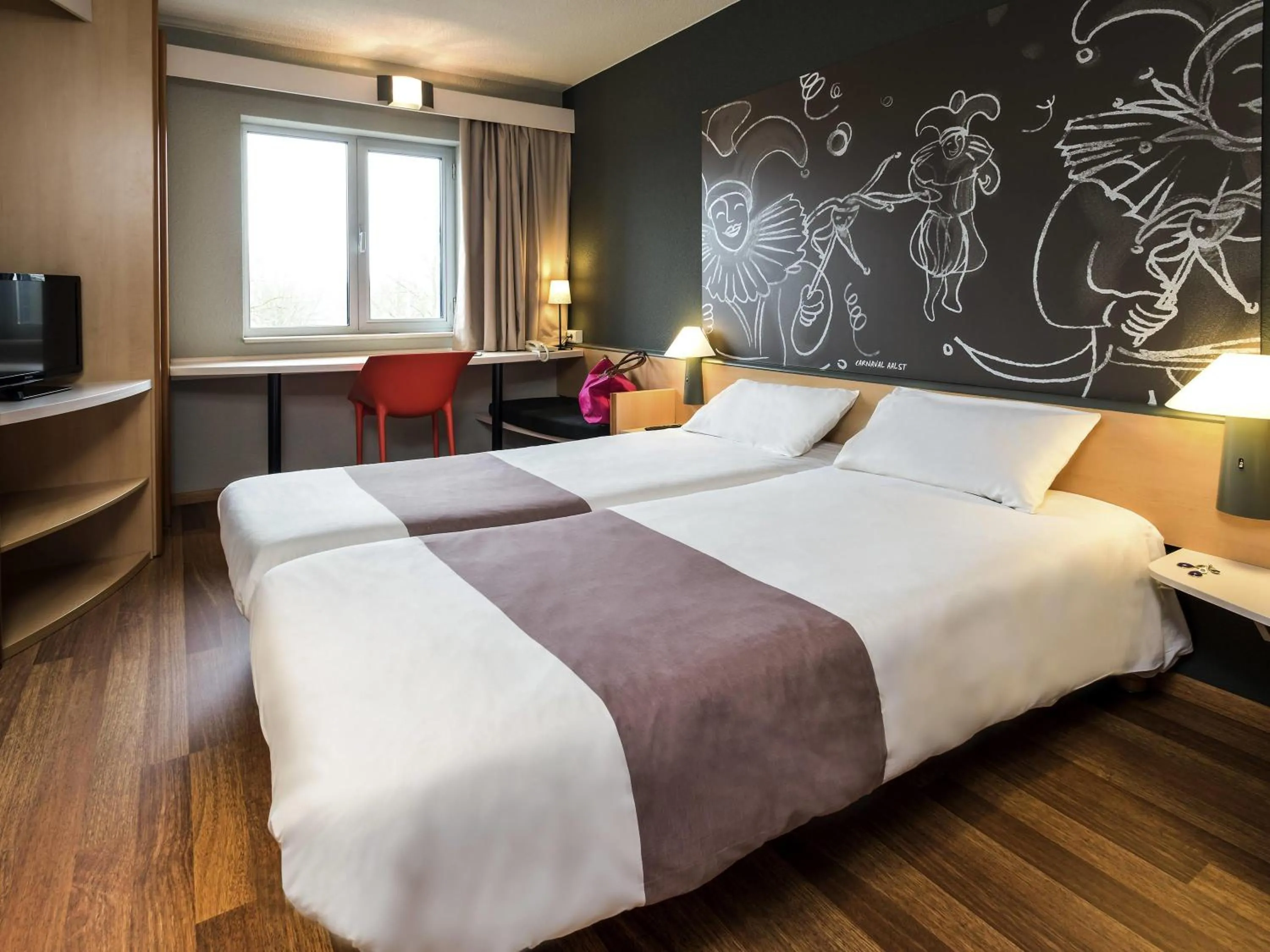 Bedroom, Bed in ibis Aalst