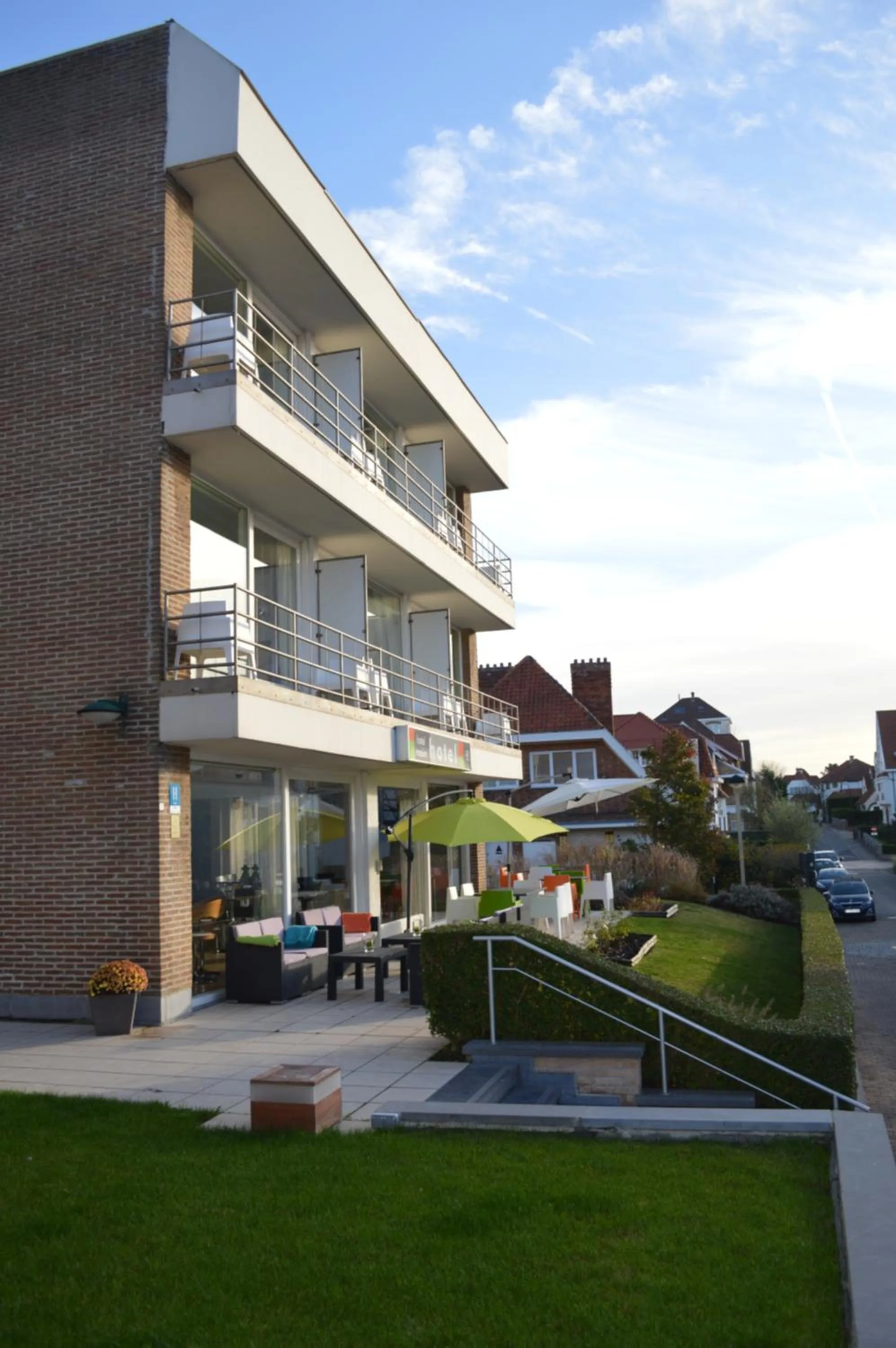 Property building in Hotel Maxim