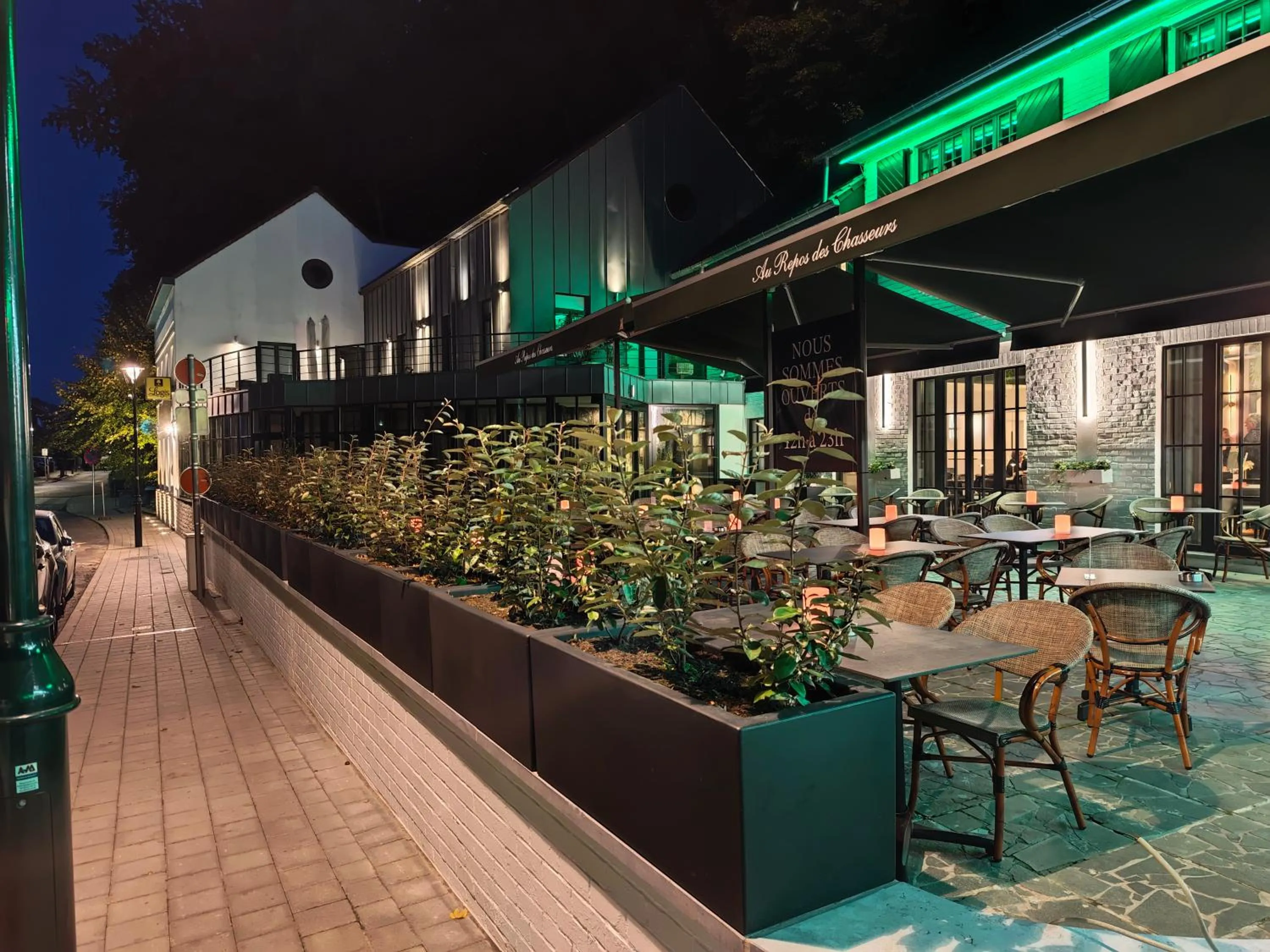 Property building in Hotel Au Repos Des Chasseurs