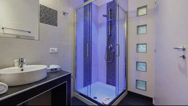 Shower in Persia Collection Trevi