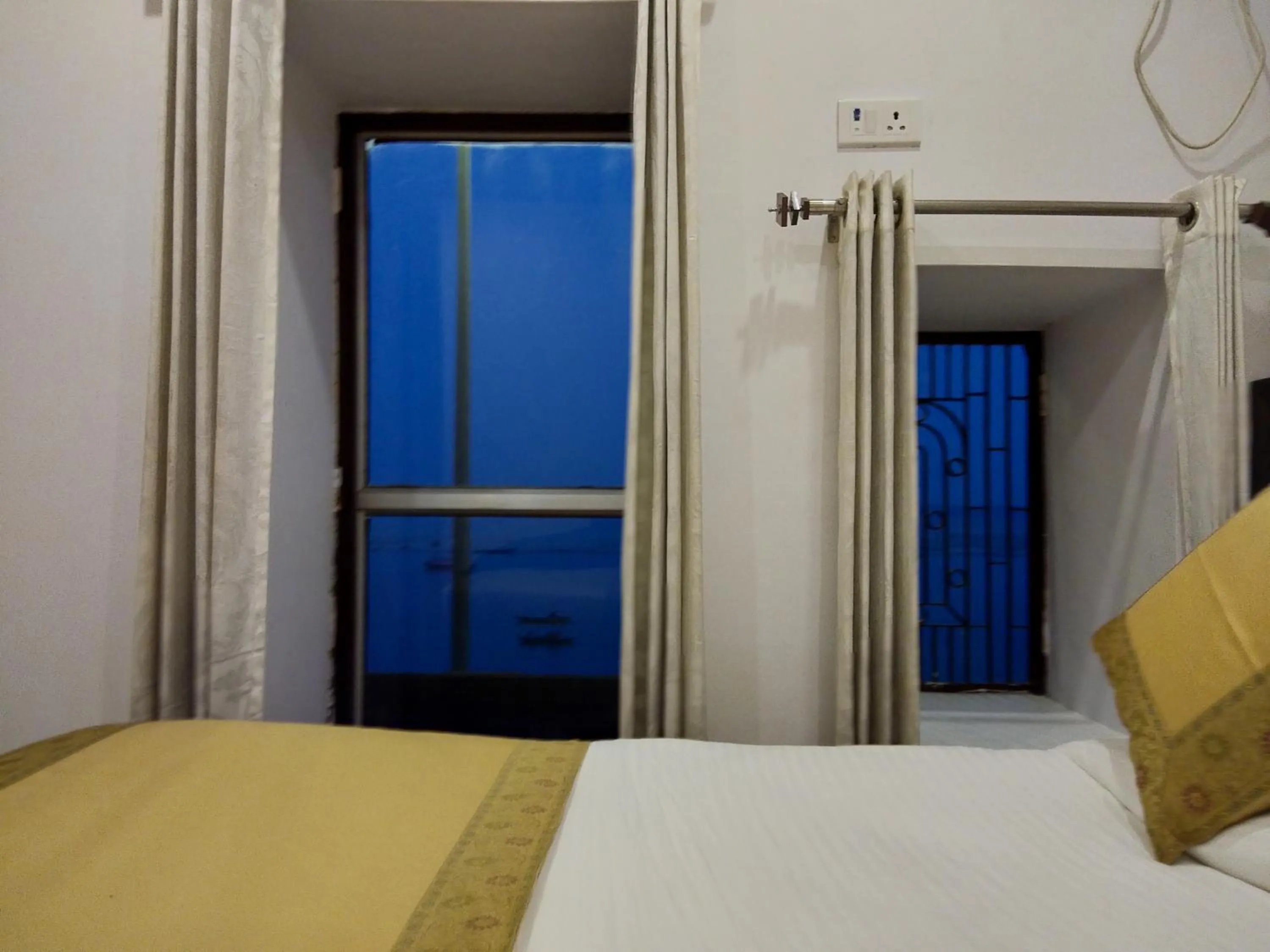 Dwivedi Hotels Hotel Elena