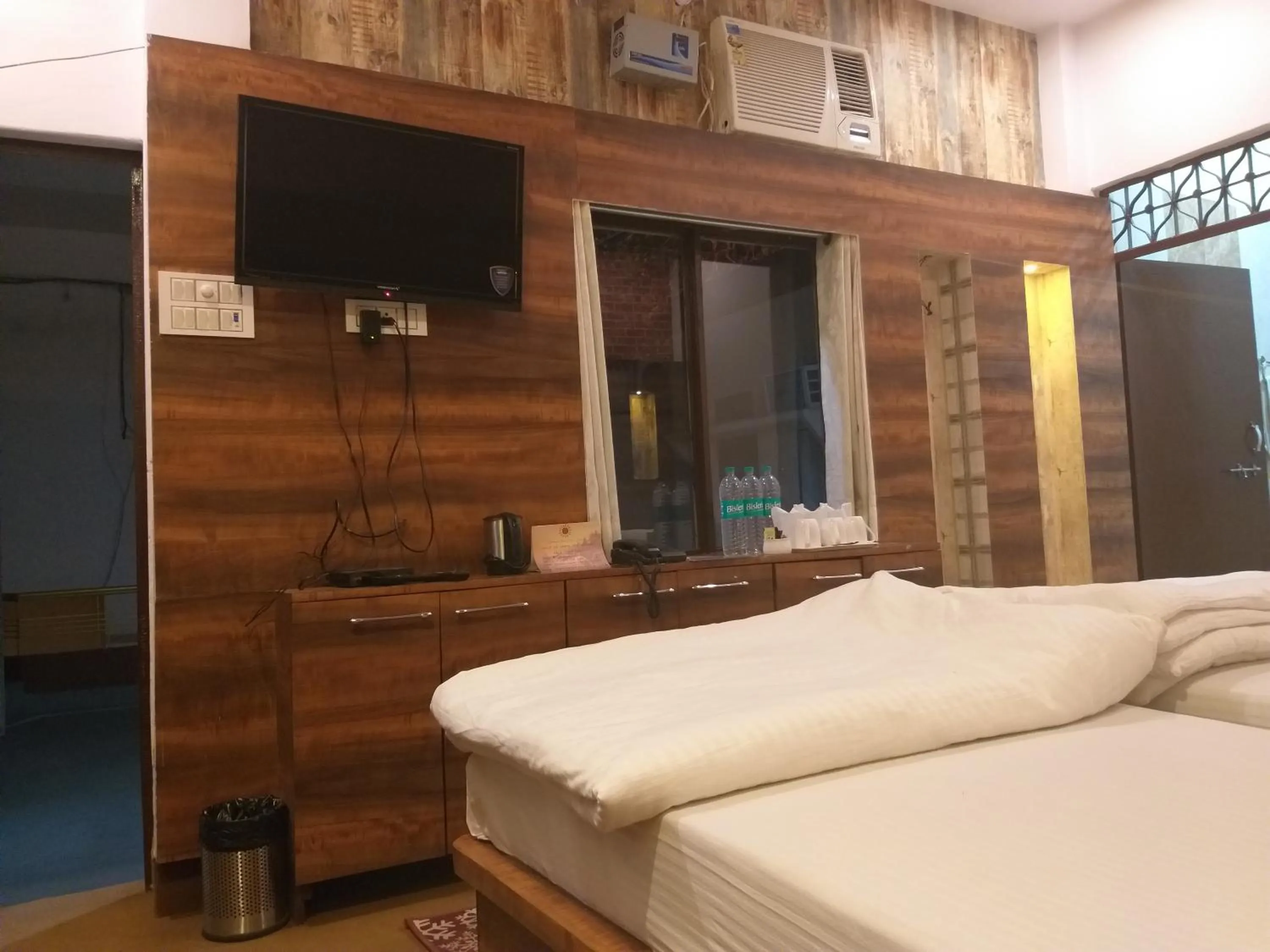 Dwivedi Hotels Hotel Elena