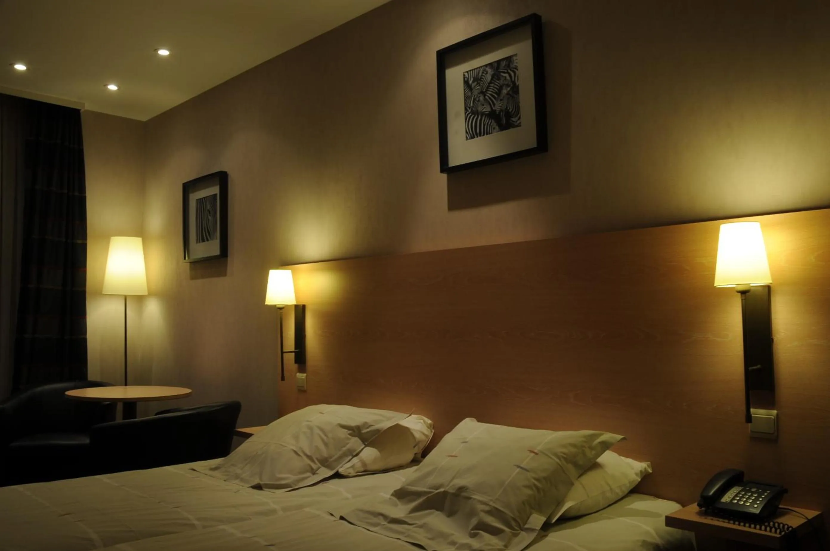 Bed in Hotel Escapade