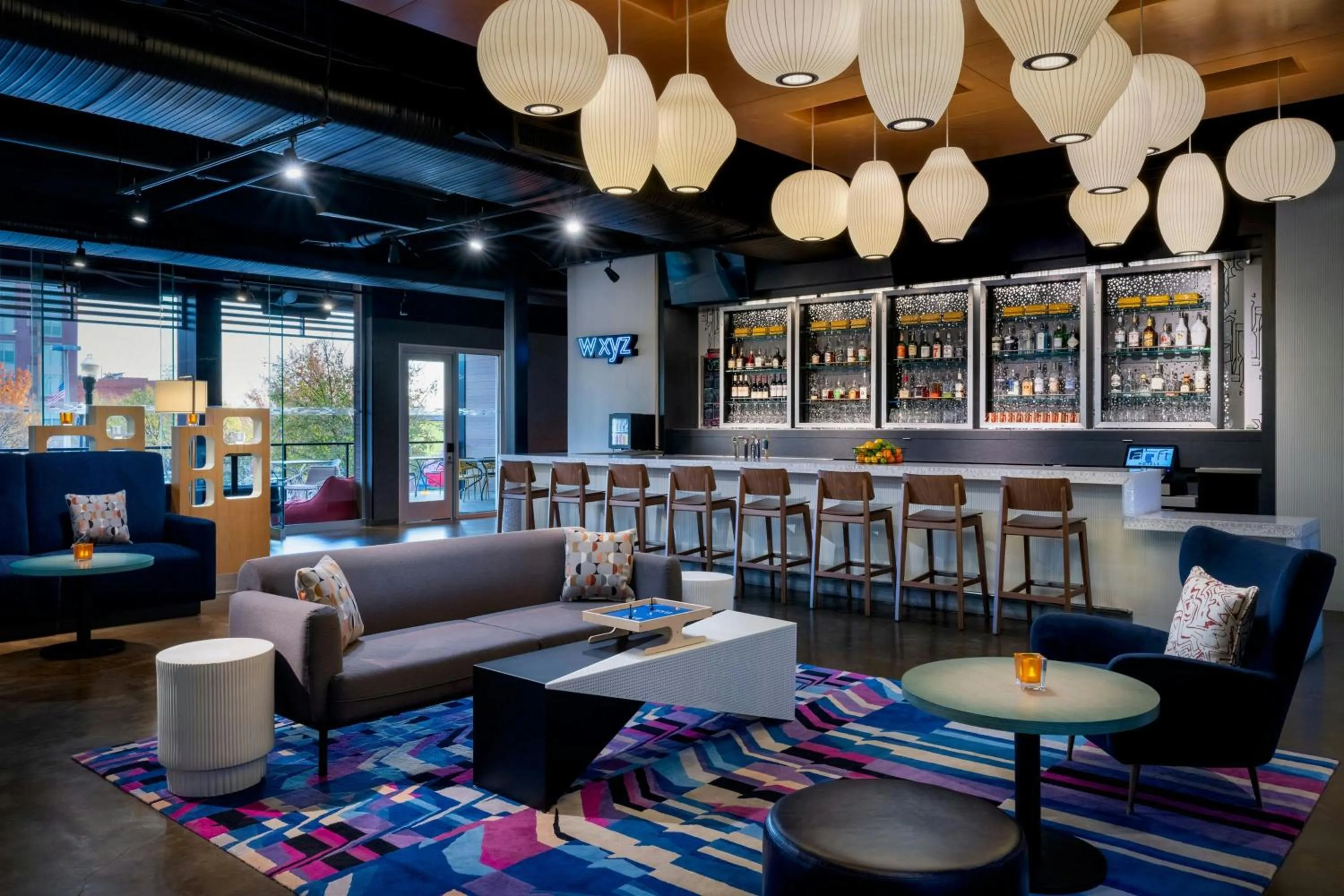 Lounge or bar in Aloft Columbia Downtown