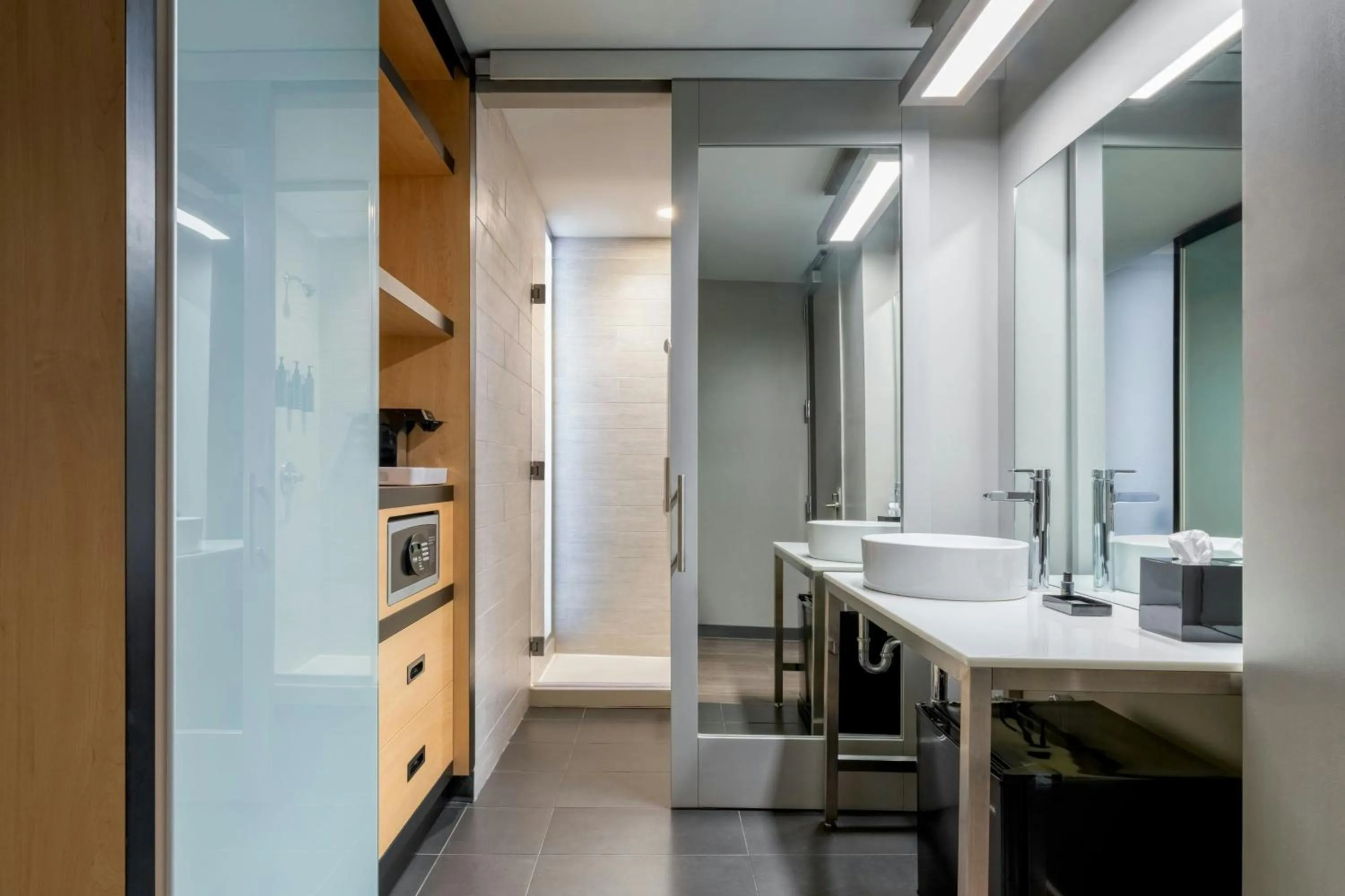 Bathroom in Aloft Columbia Downtown