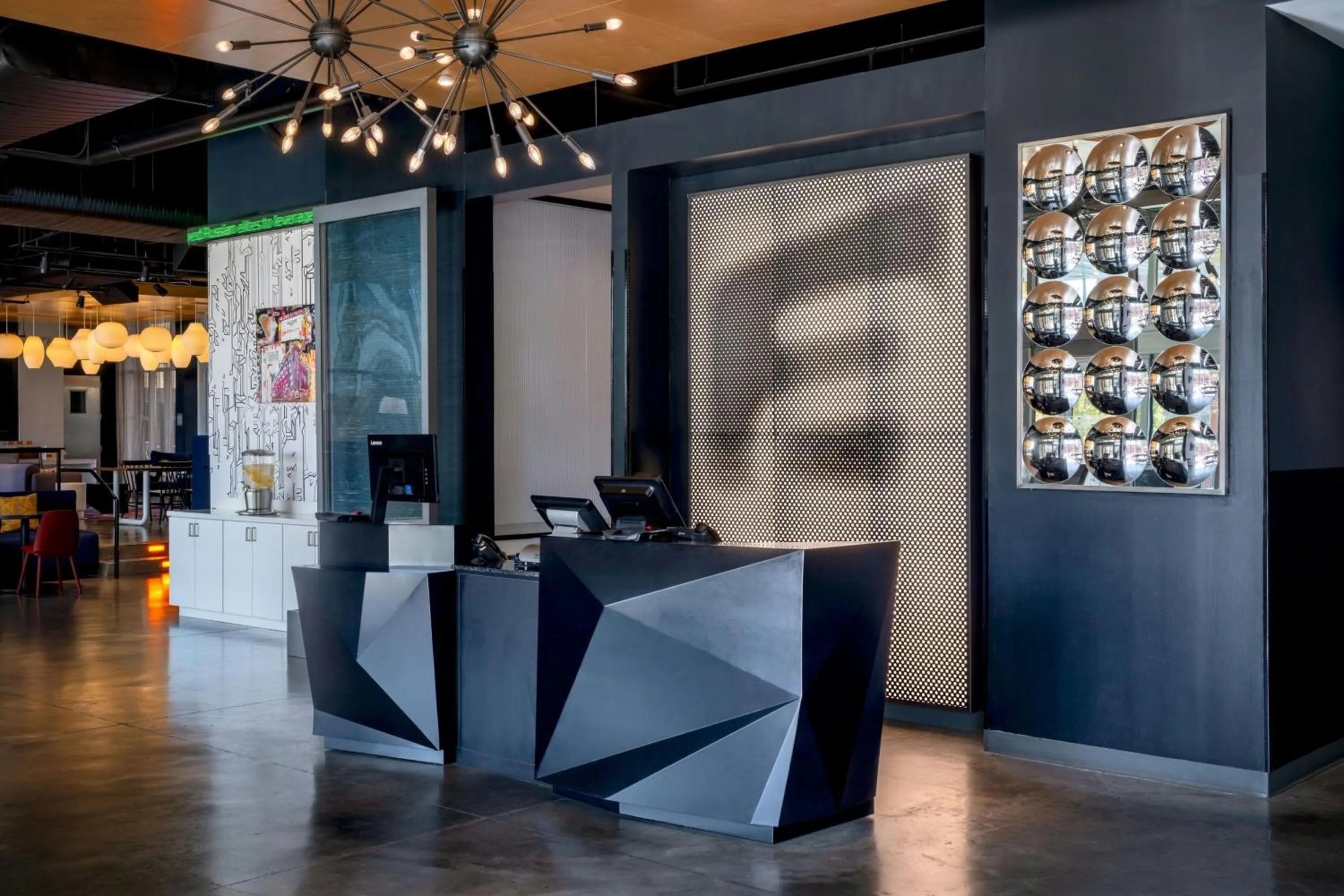 Lobby or reception in Aloft Columbia Downtown