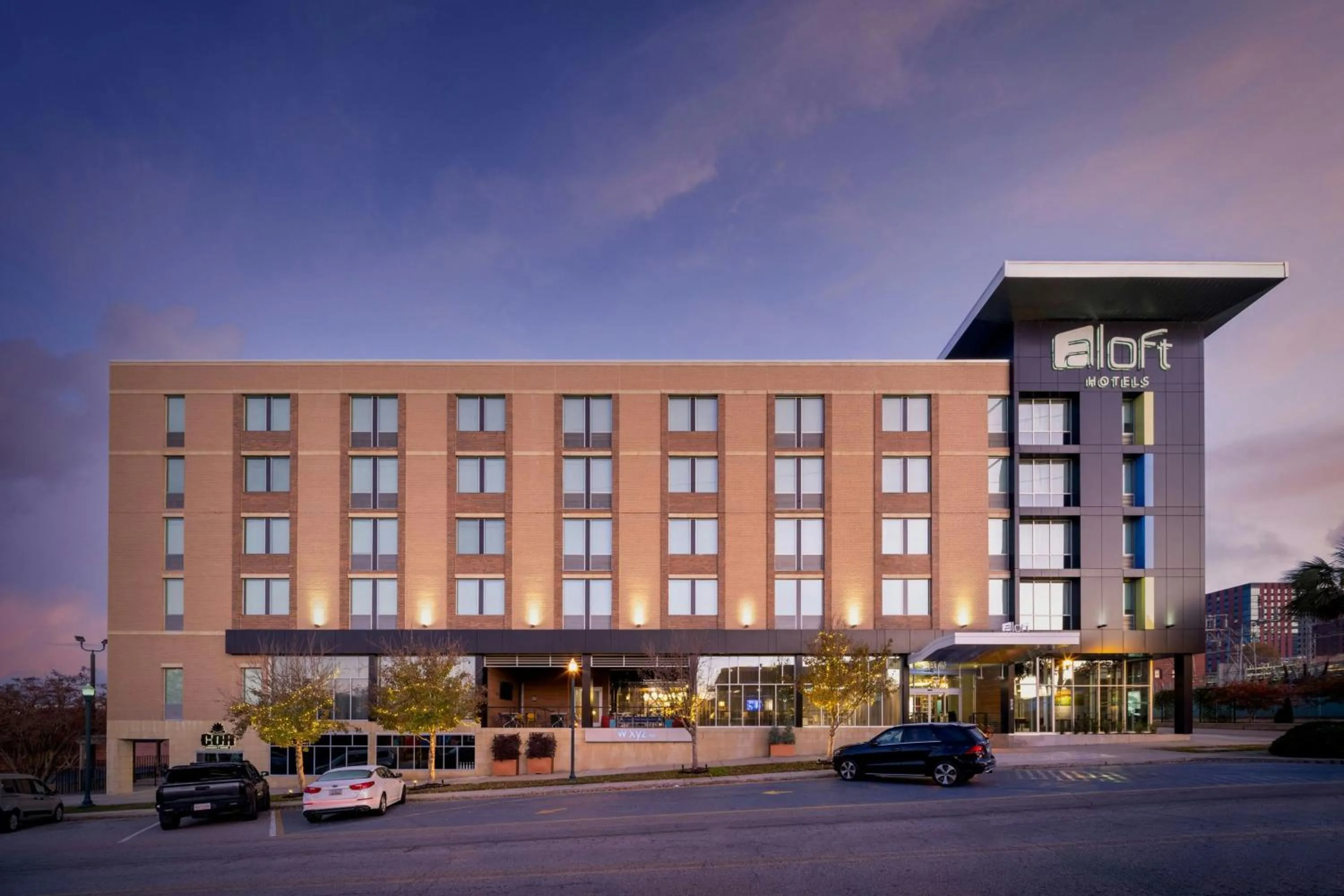 Property building in Aloft Columbia Downtown