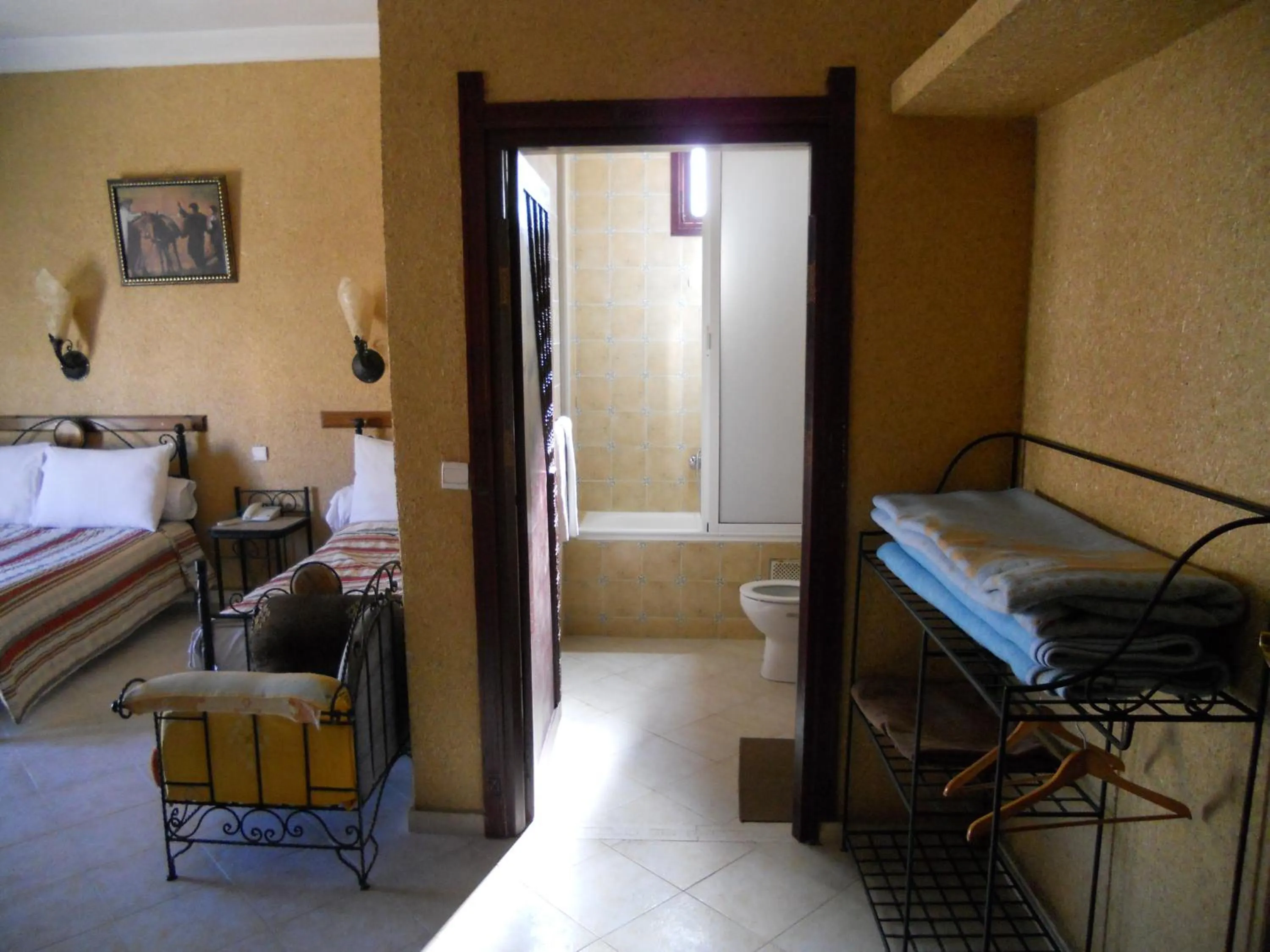 Property building, Bed in Hotel Salama STE SAL- AMA SUD SARL AU