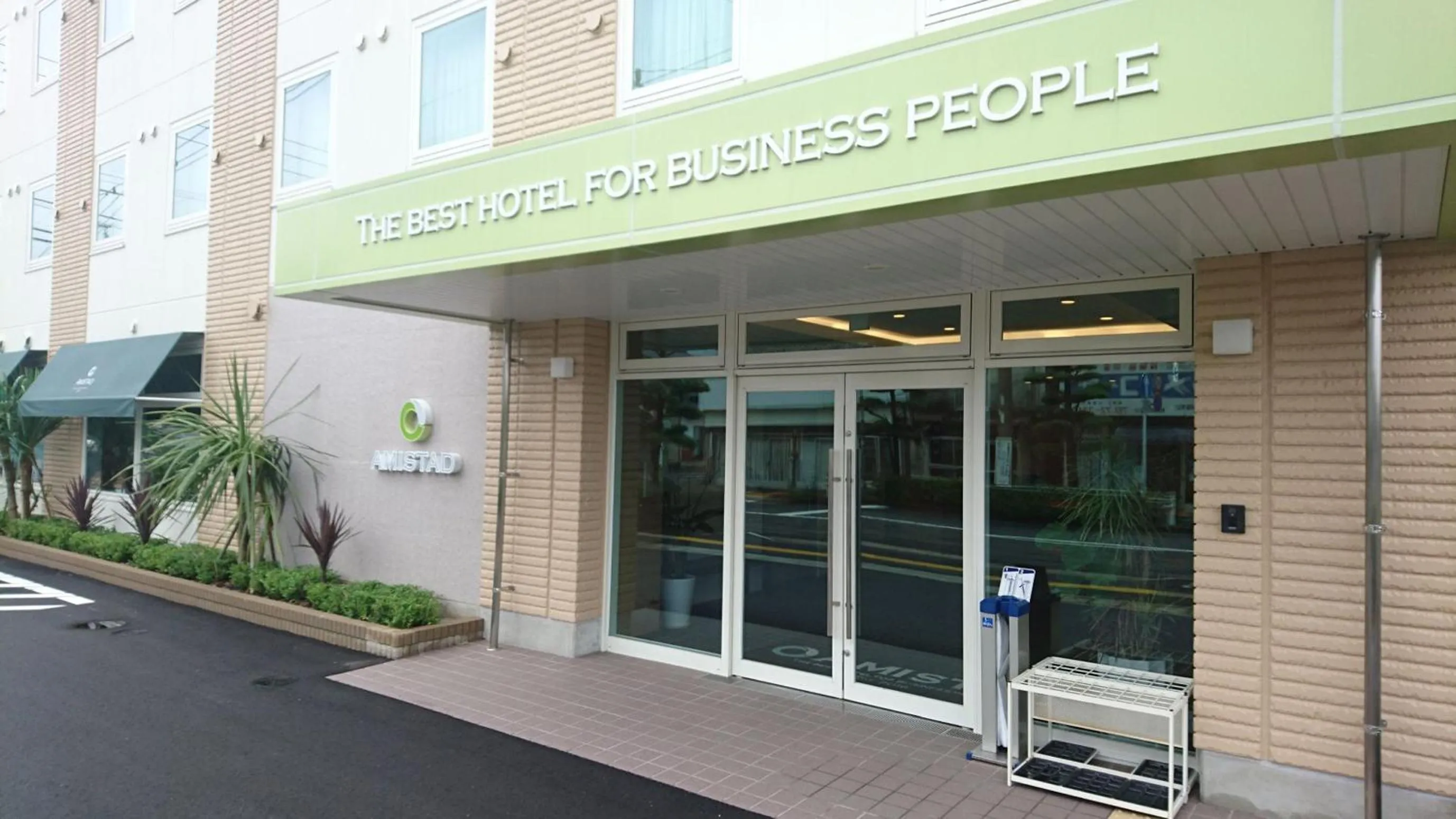Facade/entrance in Amistad Hotel