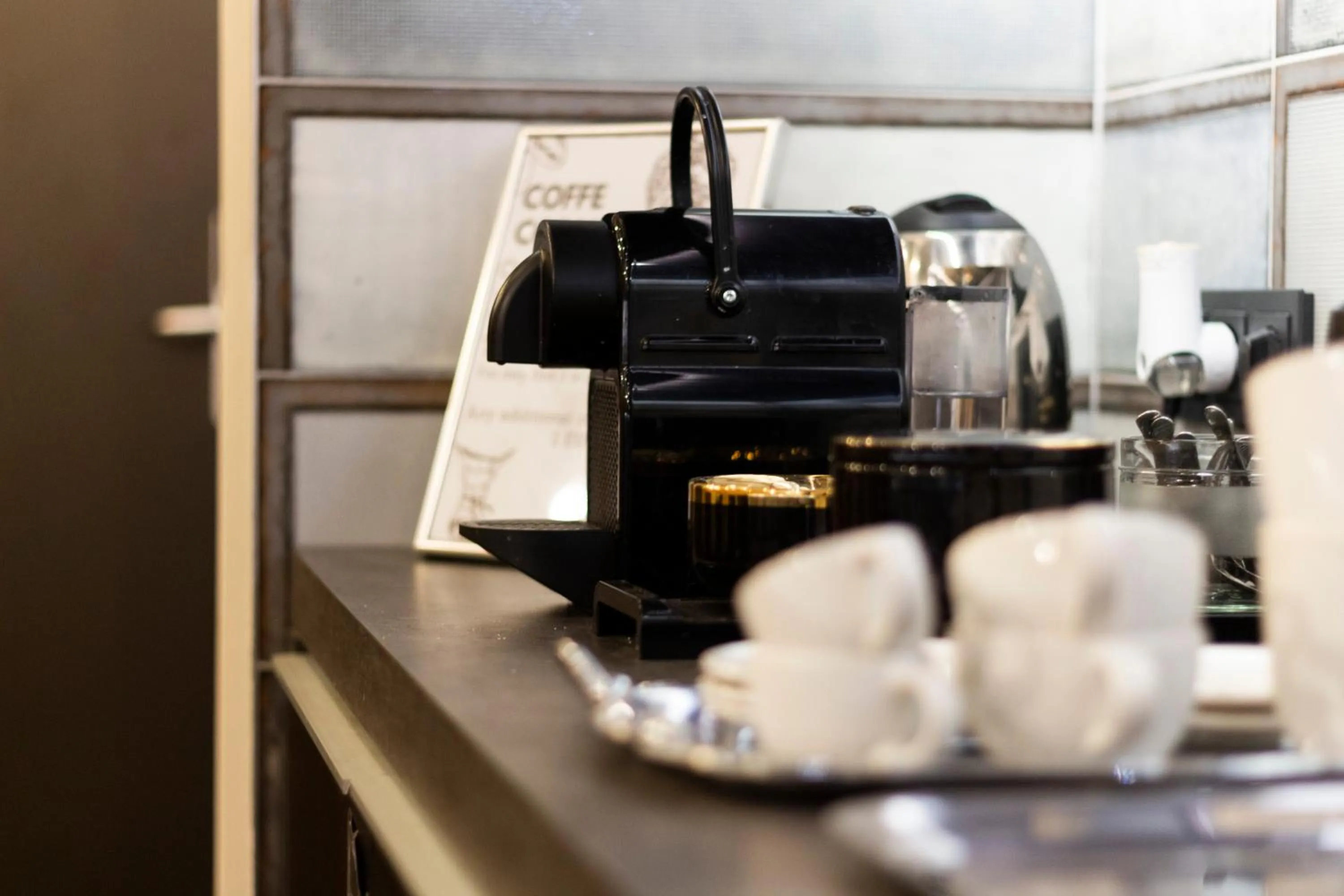Coffee/tea facilities in The Loft Budapest