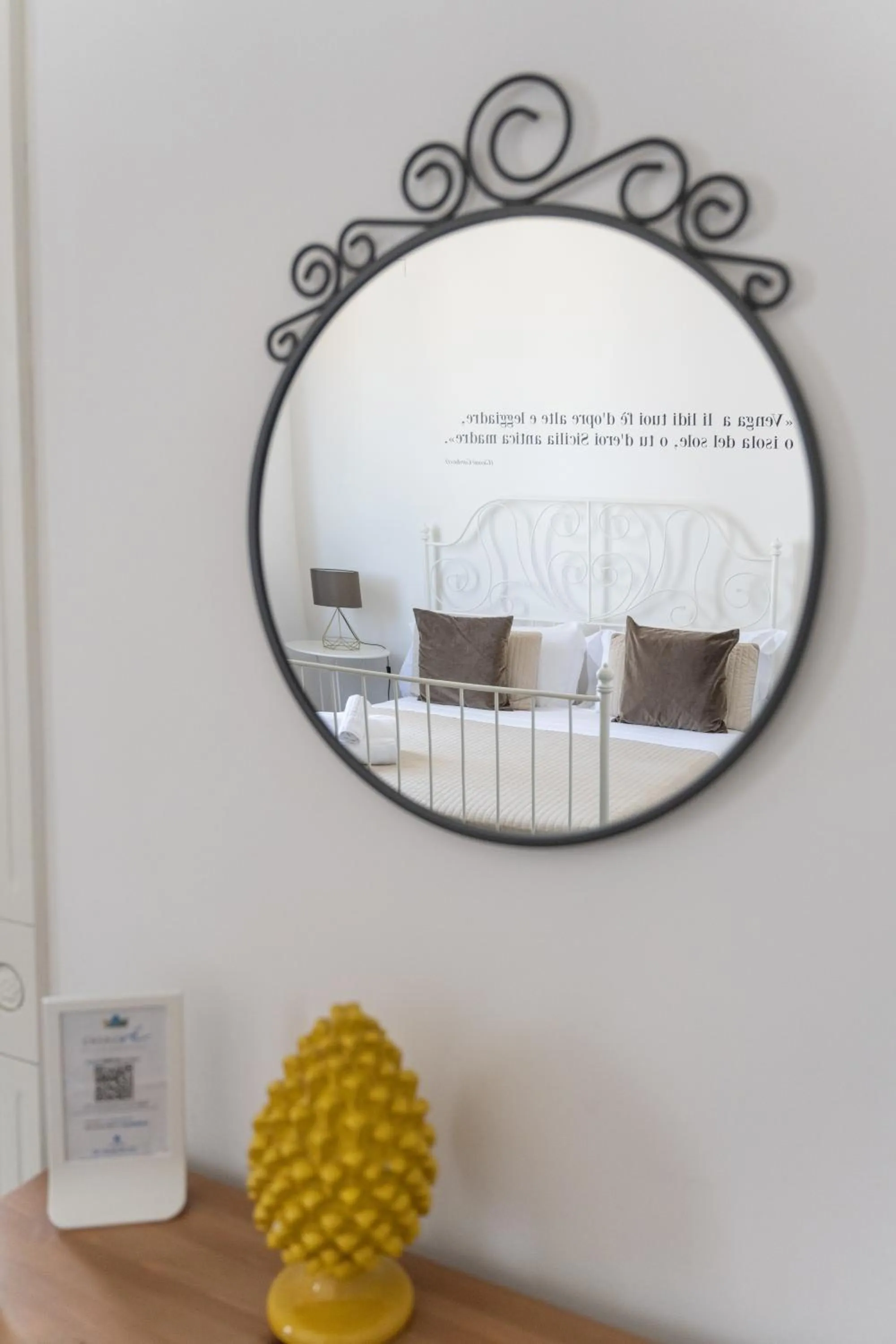 Decorative detail in Casa dei Ré