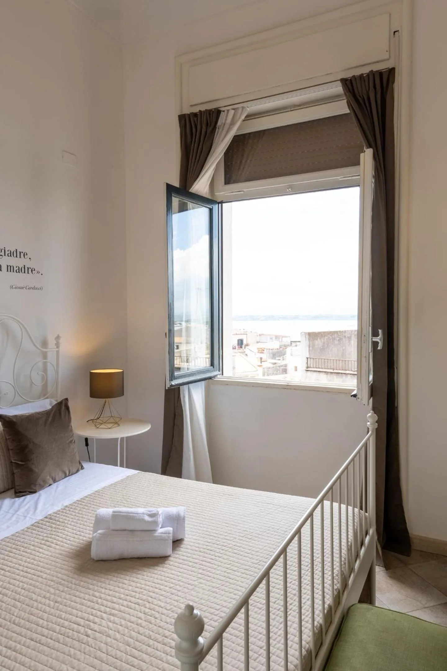 View (from property/room), Bed in Casa dei Ré