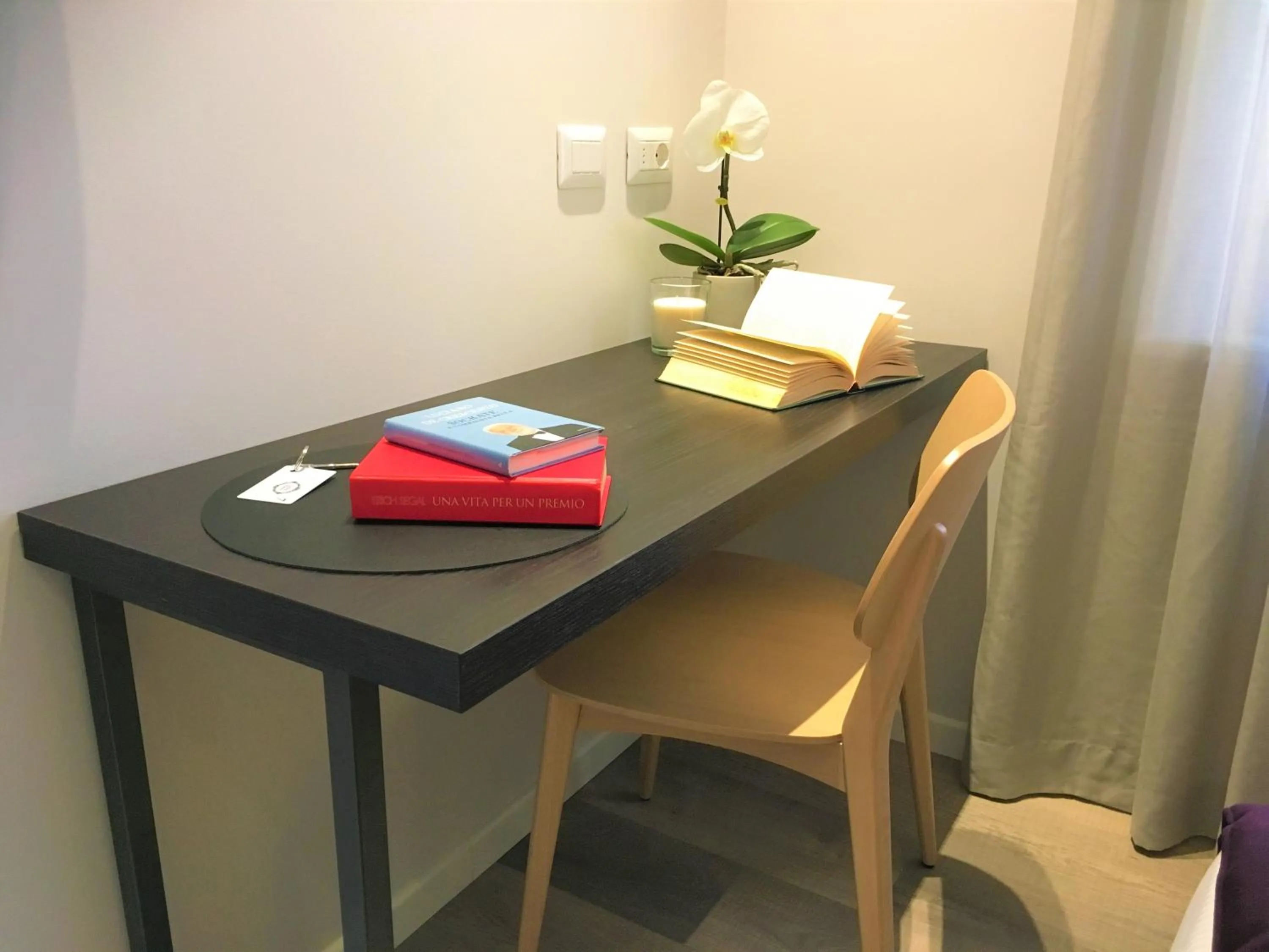 Seating area in La Bella Modena