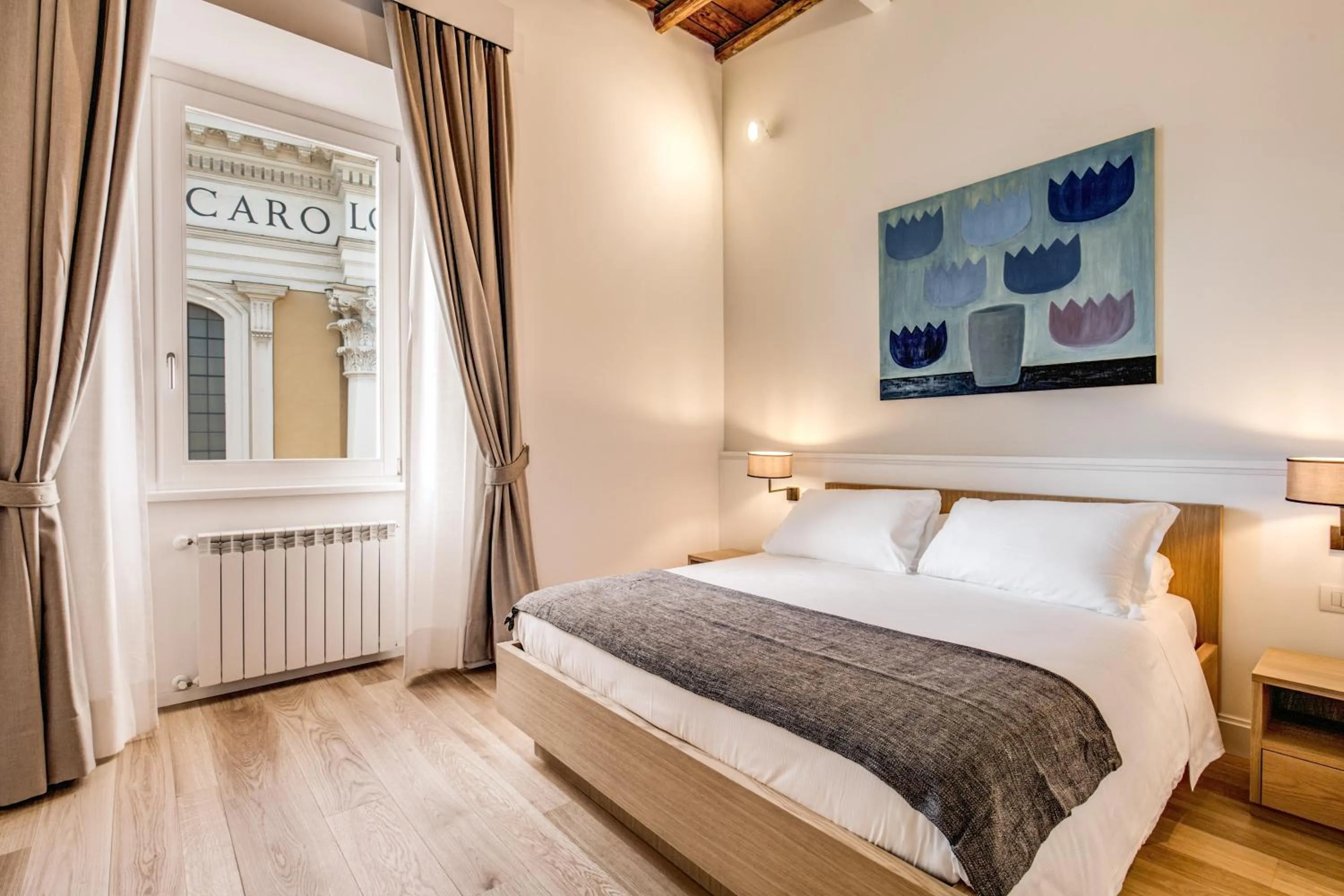 Photo of the whole room, Bed in Dopodomani Suite