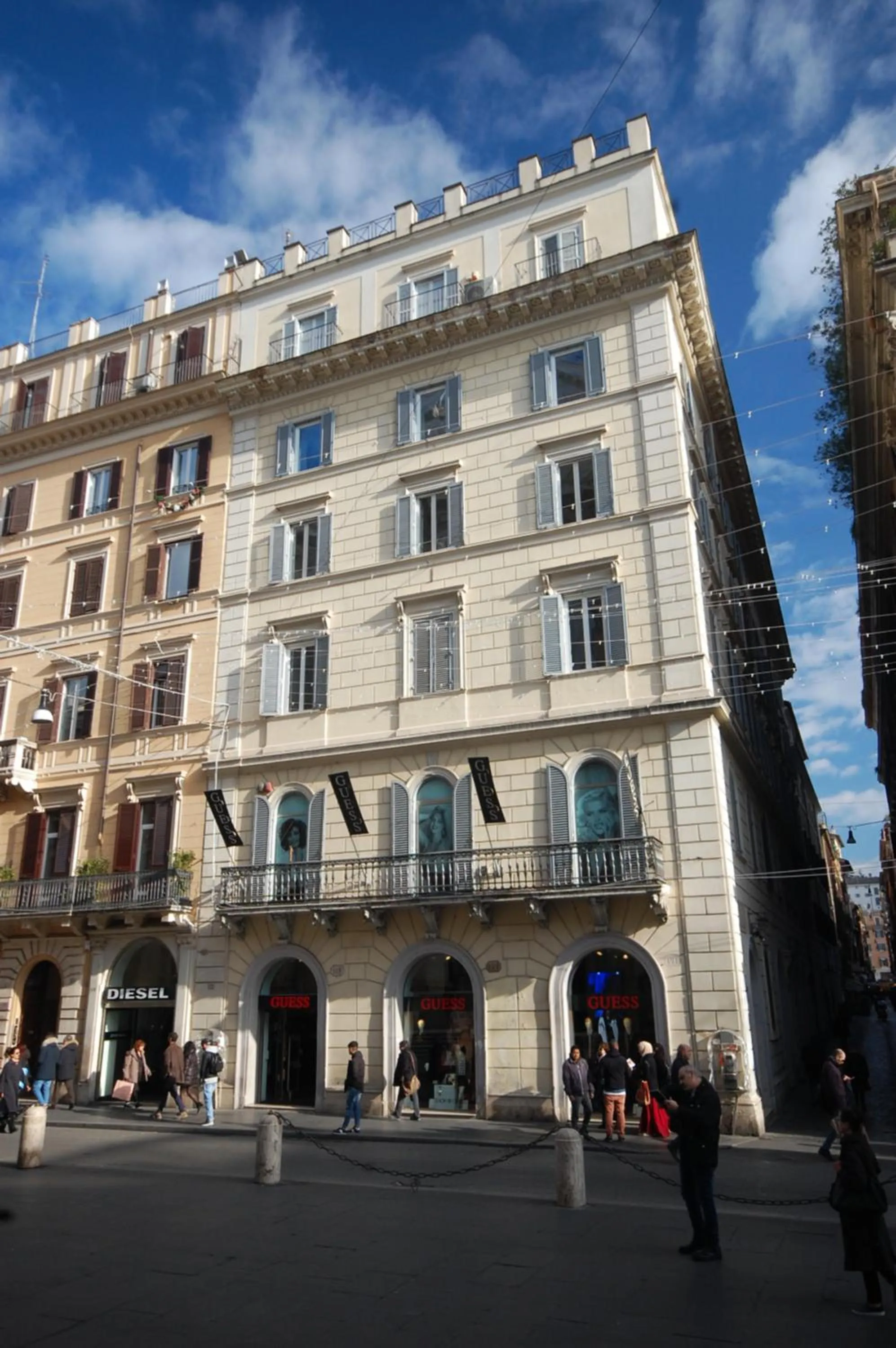 Property building in Dopodomani Suite