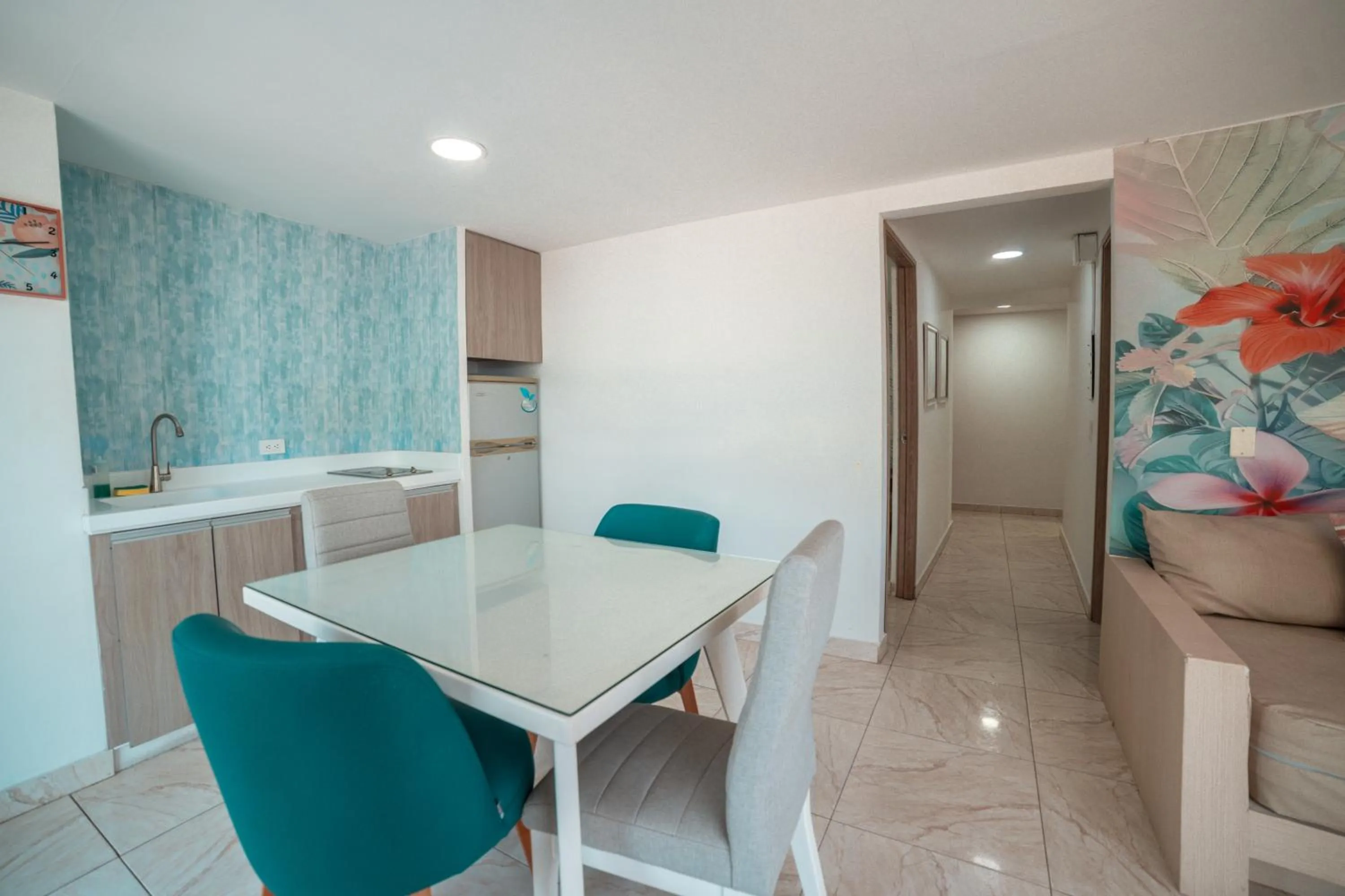 Kitchen or kitchenette in ZOJO MARiNA BAY