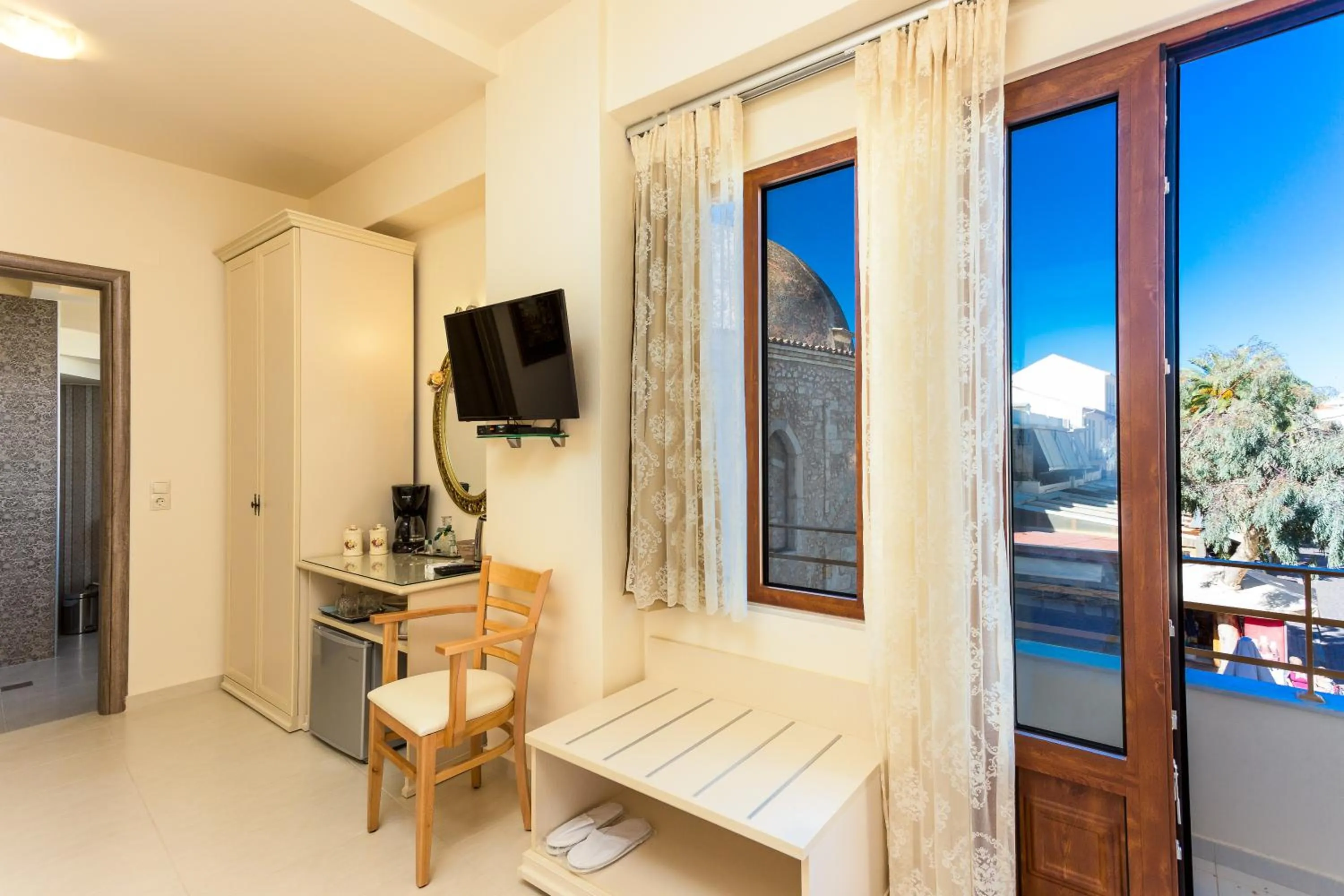 TV and multimedia in Polyxenia Suites