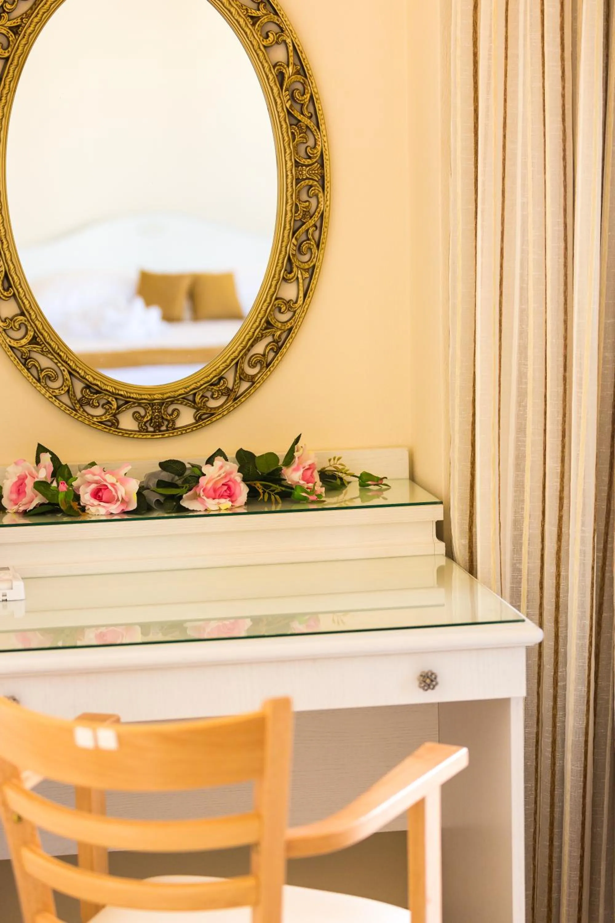 Decorative detail in Polyxenia Suites