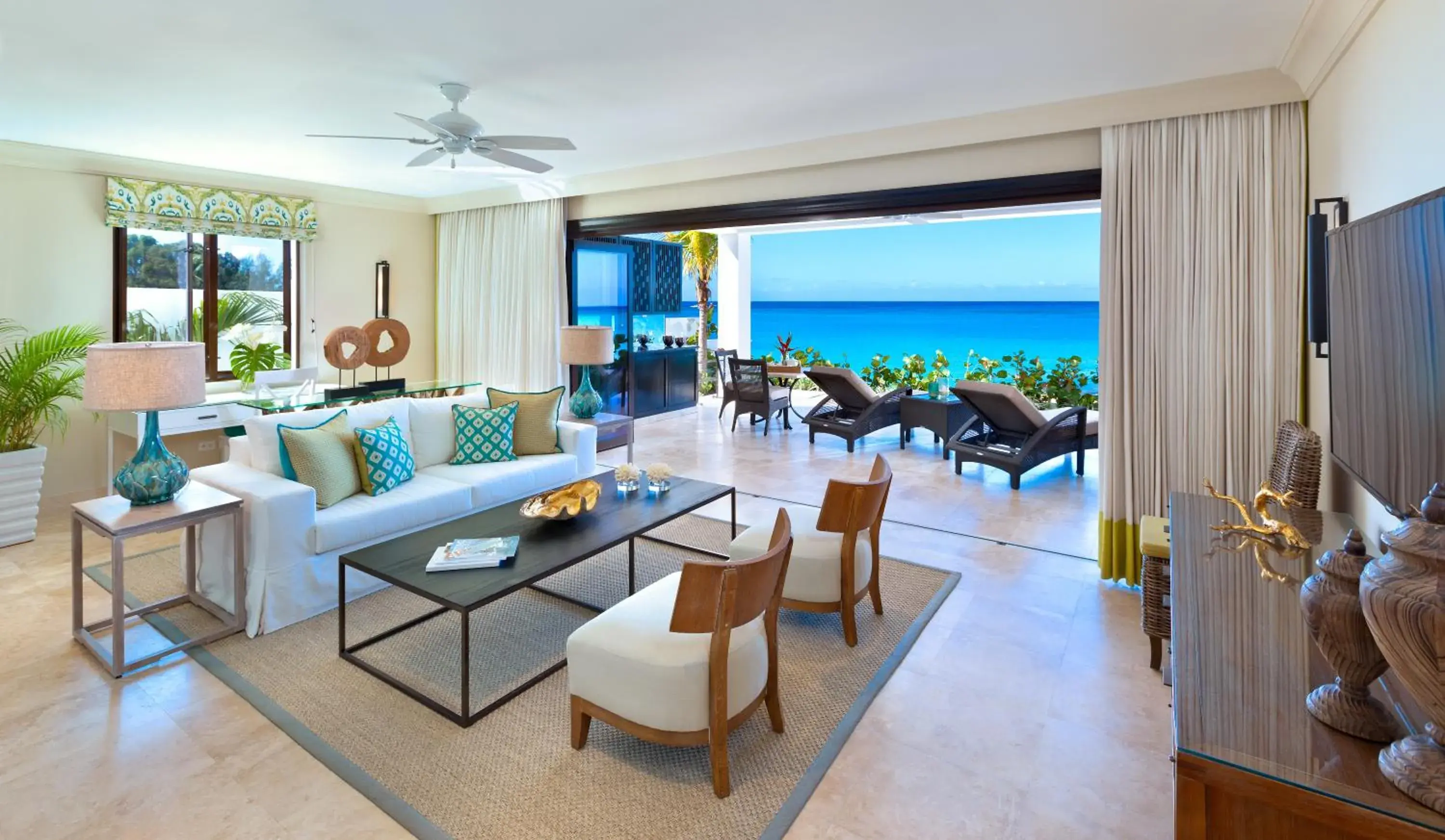 Double or Twin Room with Sea View in The Sandpiper Double or Twin Room with Sea View in The Sandpiper