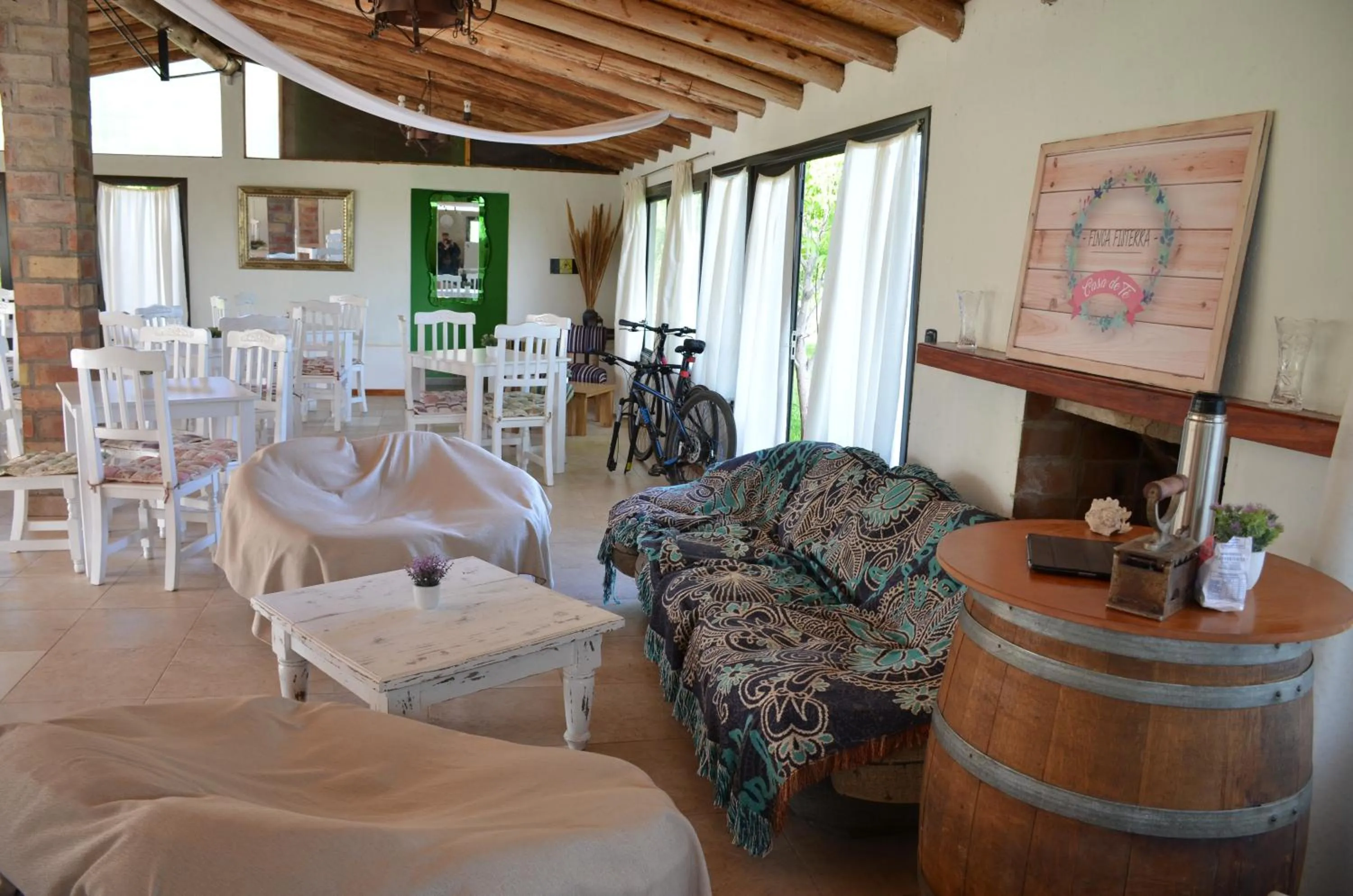 Restaurant/places to eat in Finca Fisterra