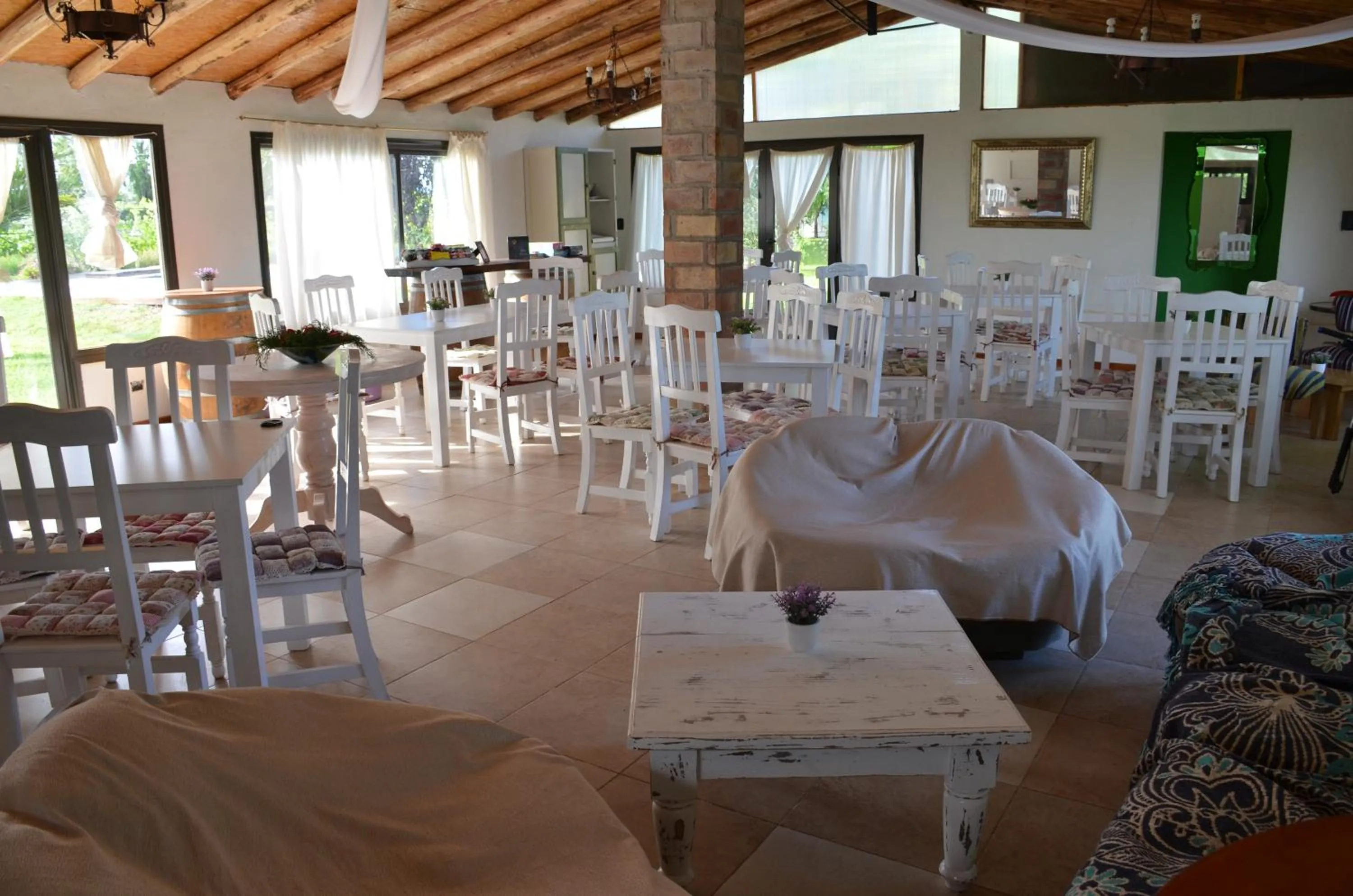 Restaurant/places to eat in Finca Fisterra
