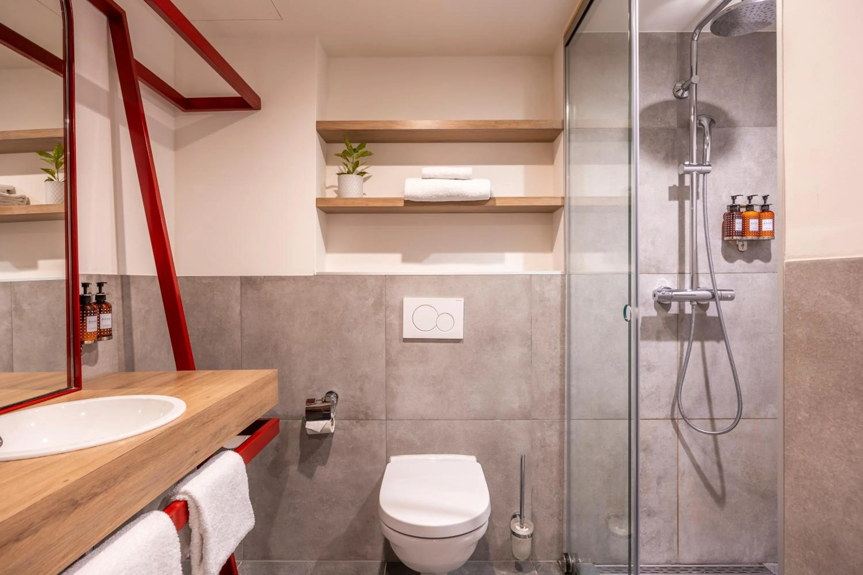 Bathroom in Hotel Indigo Antwerp City Centre by IHG