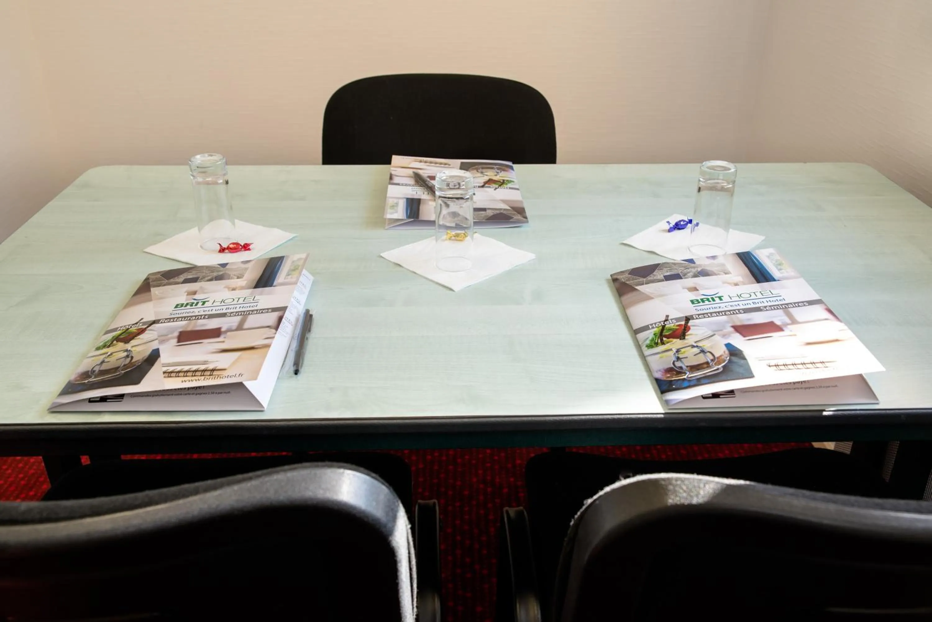 Meeting/conference room in Brit Hotel Le Kerann Nantes St Herblain - Zac De La Lorie