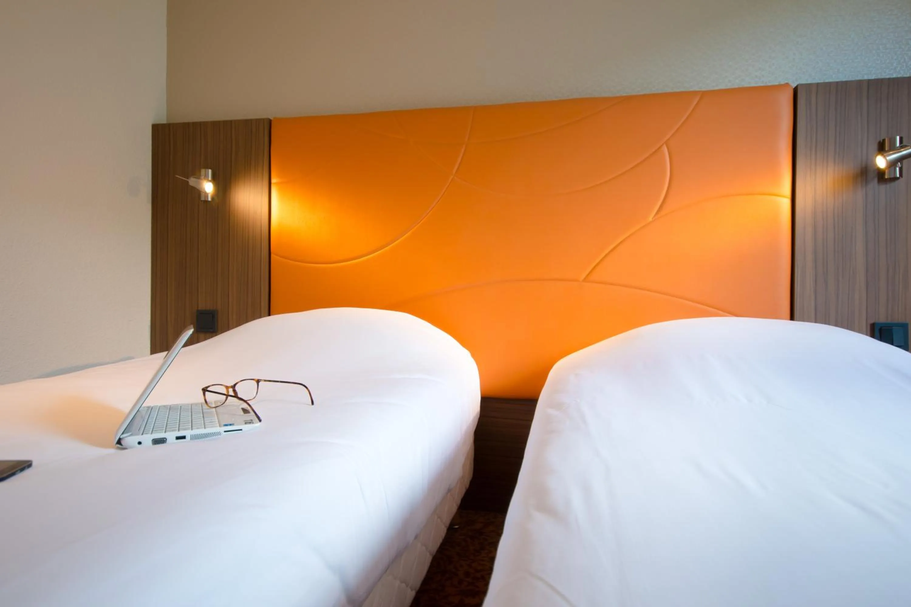 Bed in Brit Hotel Le Kerann Nantes St Herblain - Zac De La Lorie