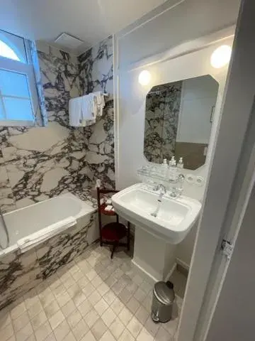 Double Room in Hotel Villa Bonnie Double Room in Hotel Villa Bonnie