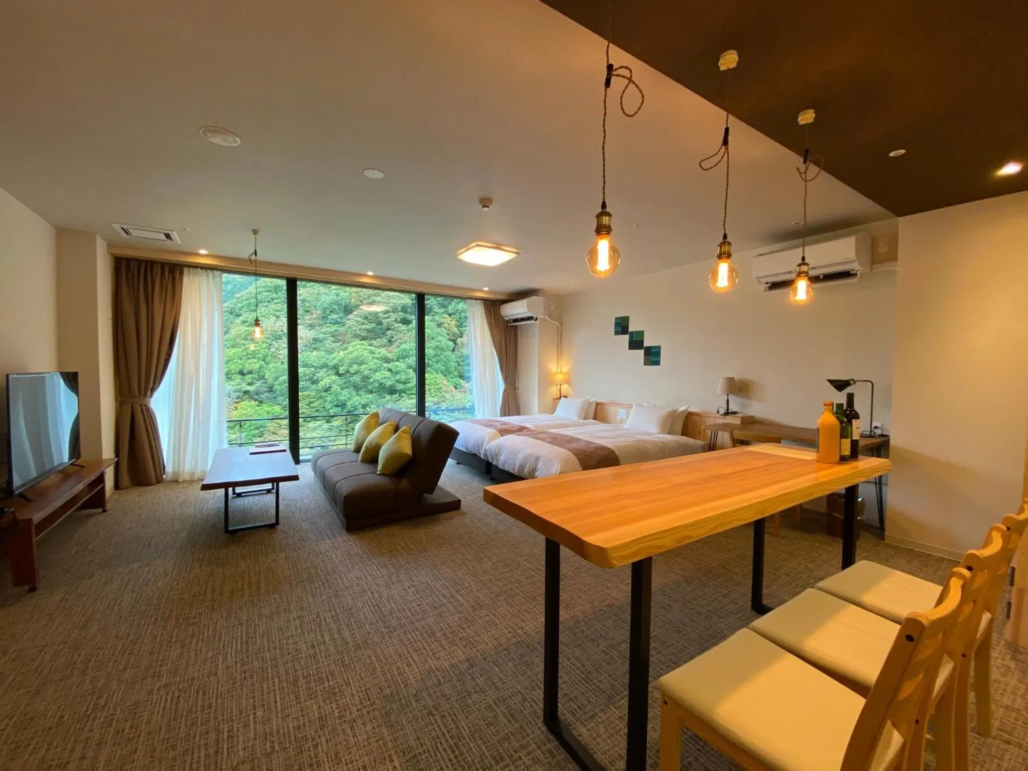 Photo of the whole room, Bed in Yuze Hotel