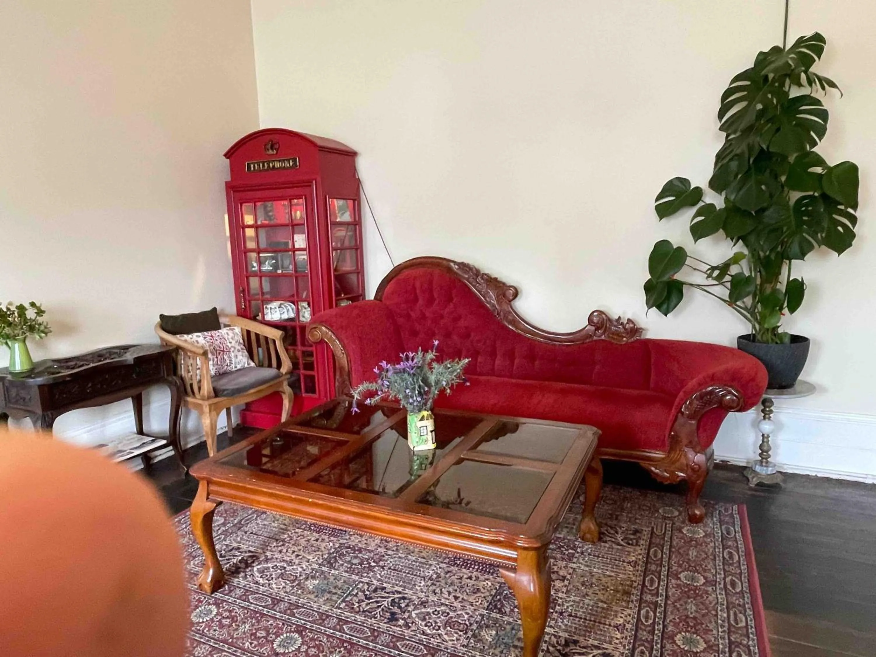 Seating area in The Bank Guesthouse Glen Innes
