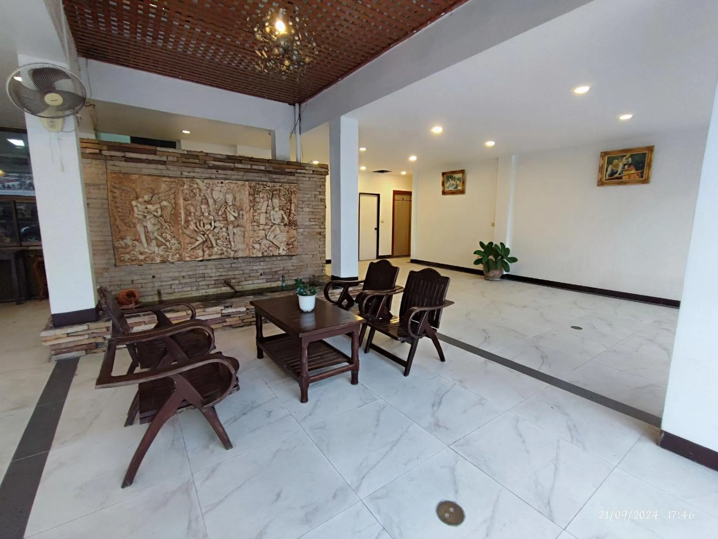 Property building in Smile Court Pattaya by Mike Group