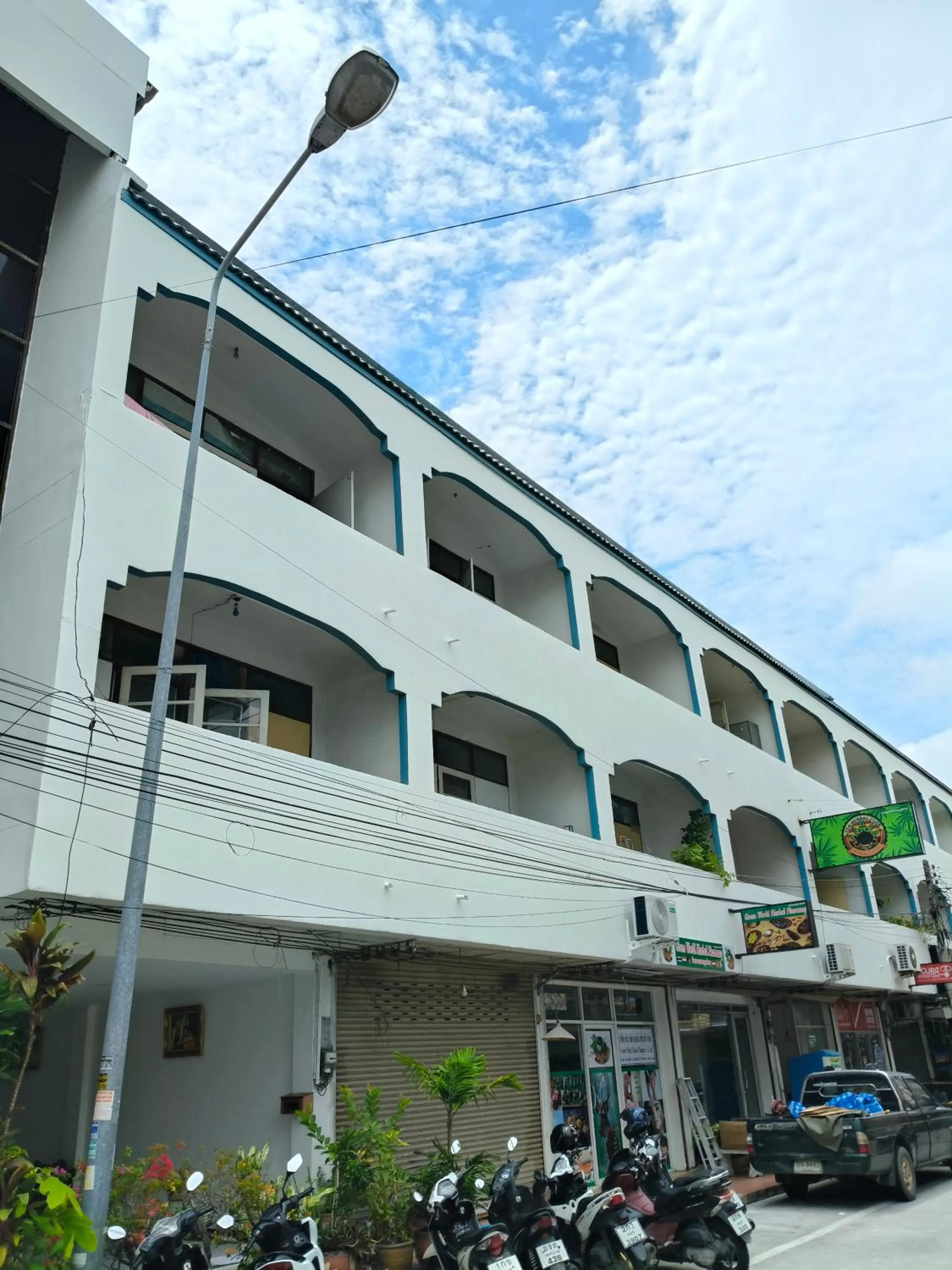 Property building in Smile Court Pattaya by Mike Group