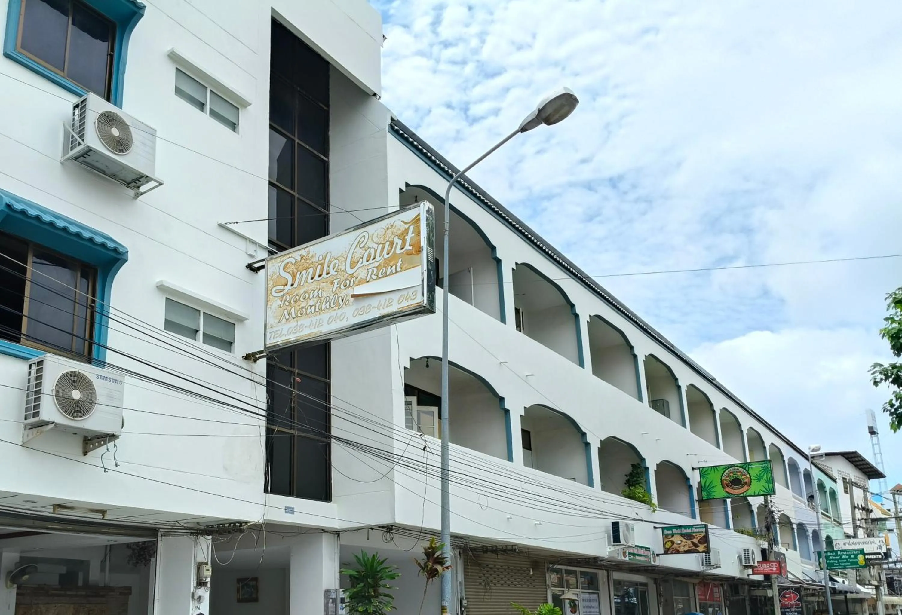 Property building in Smile Court Pattaya by Mike Group