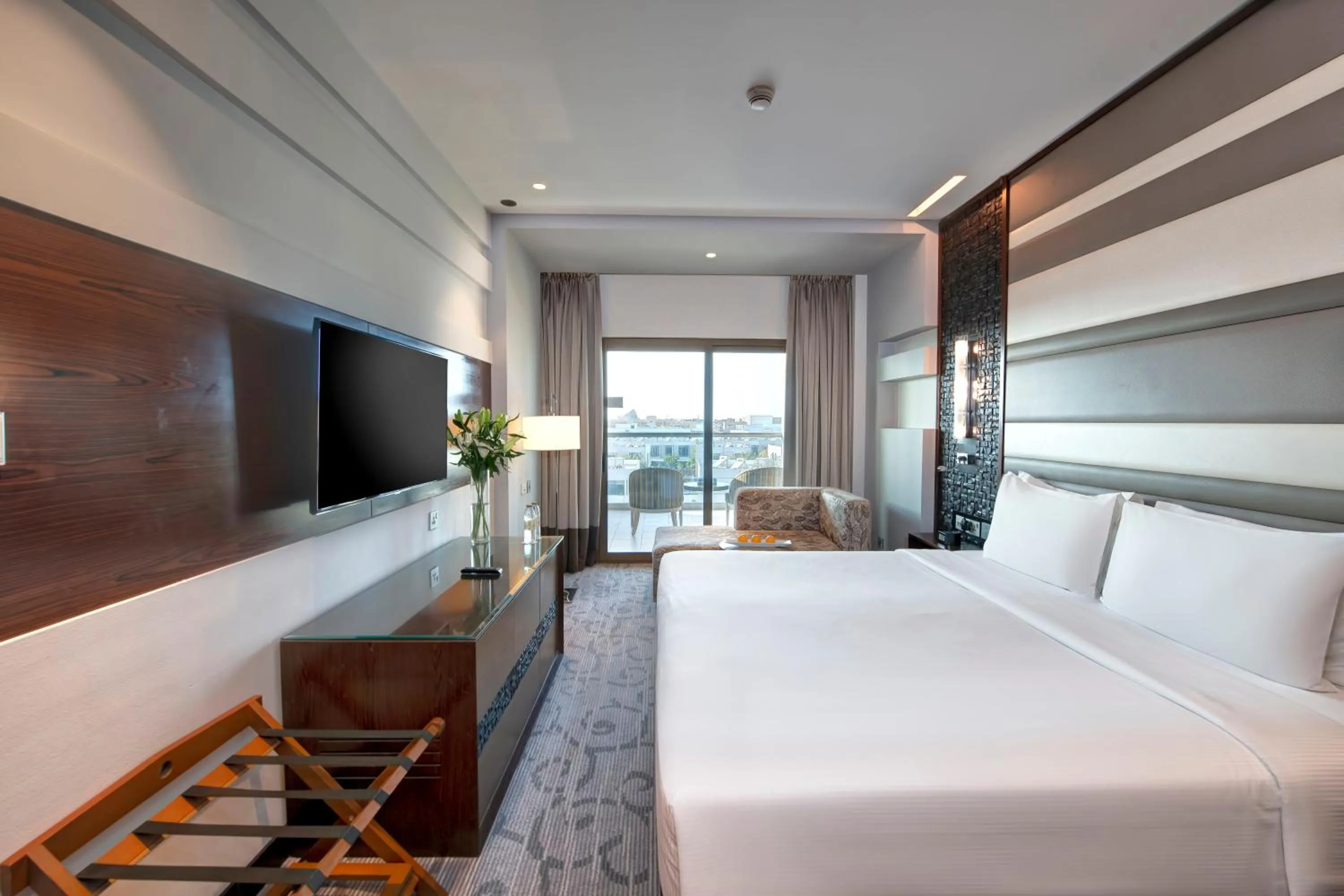 Bed in Metropolitan Hotel Dubai