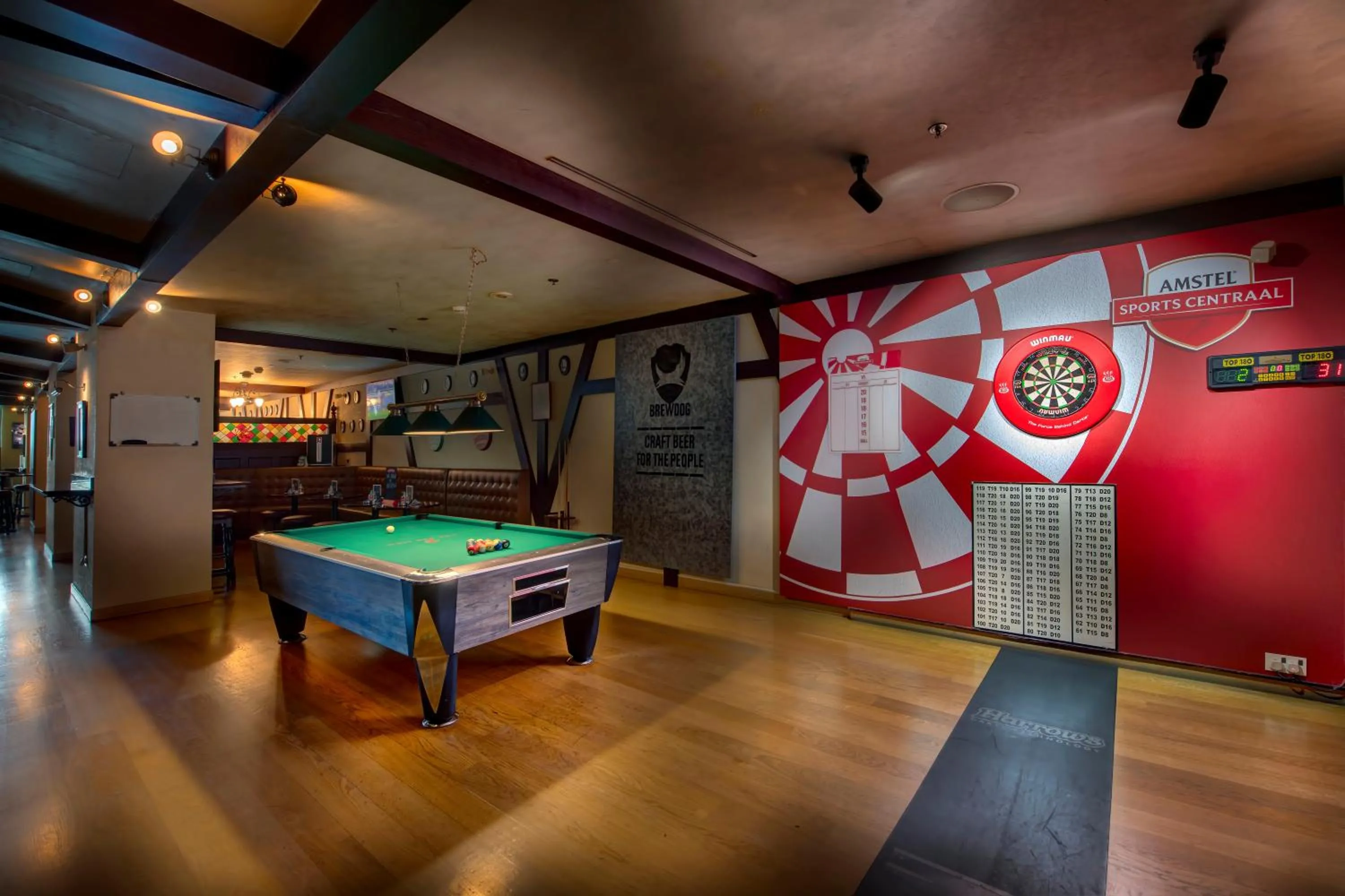 Restaurant/places to eat in Metropolitan Hotel Dubai