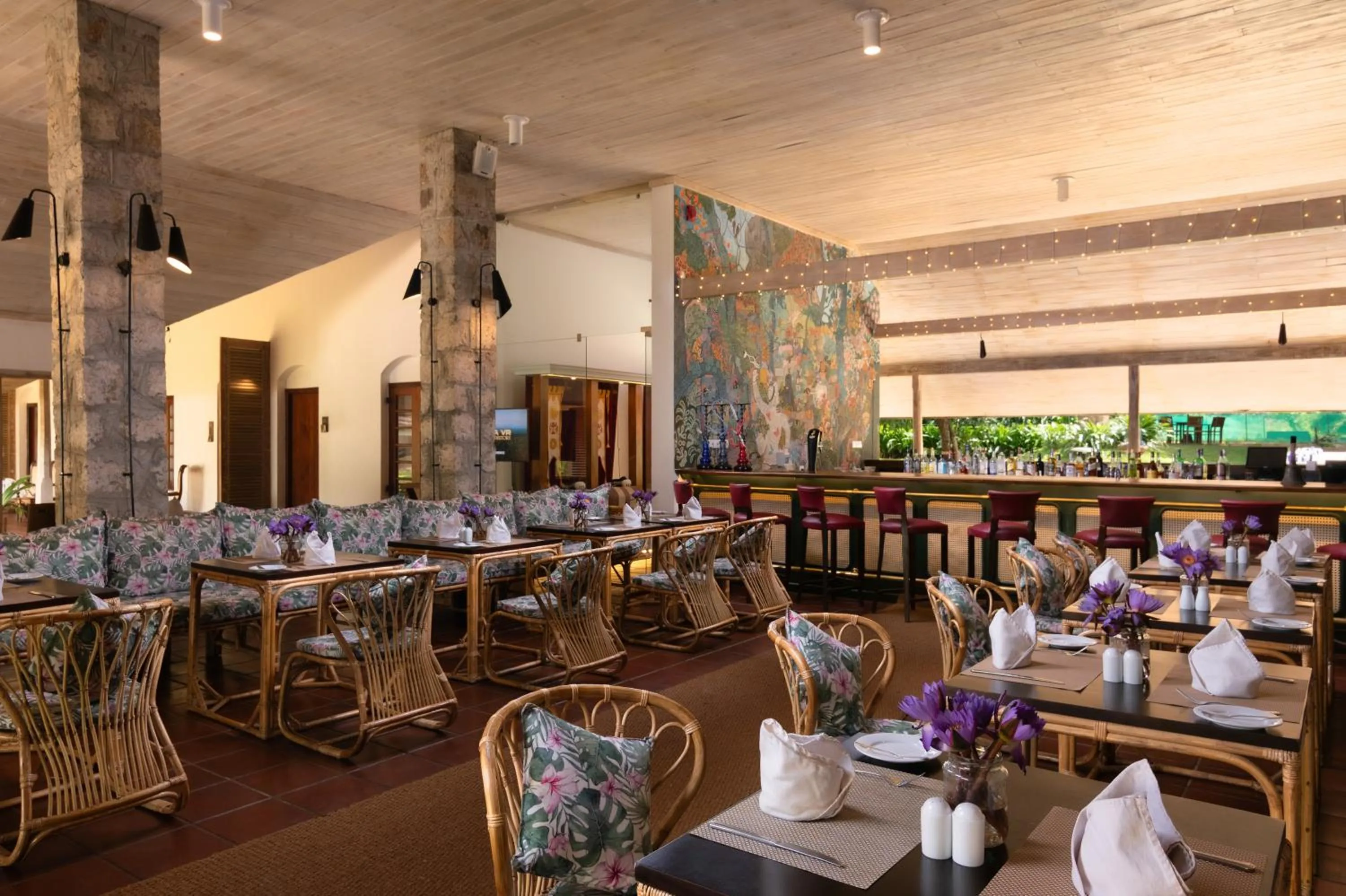 Restaurant/places to eat in EKHO Sigiriya - 700 meters to Sigiriya Rock