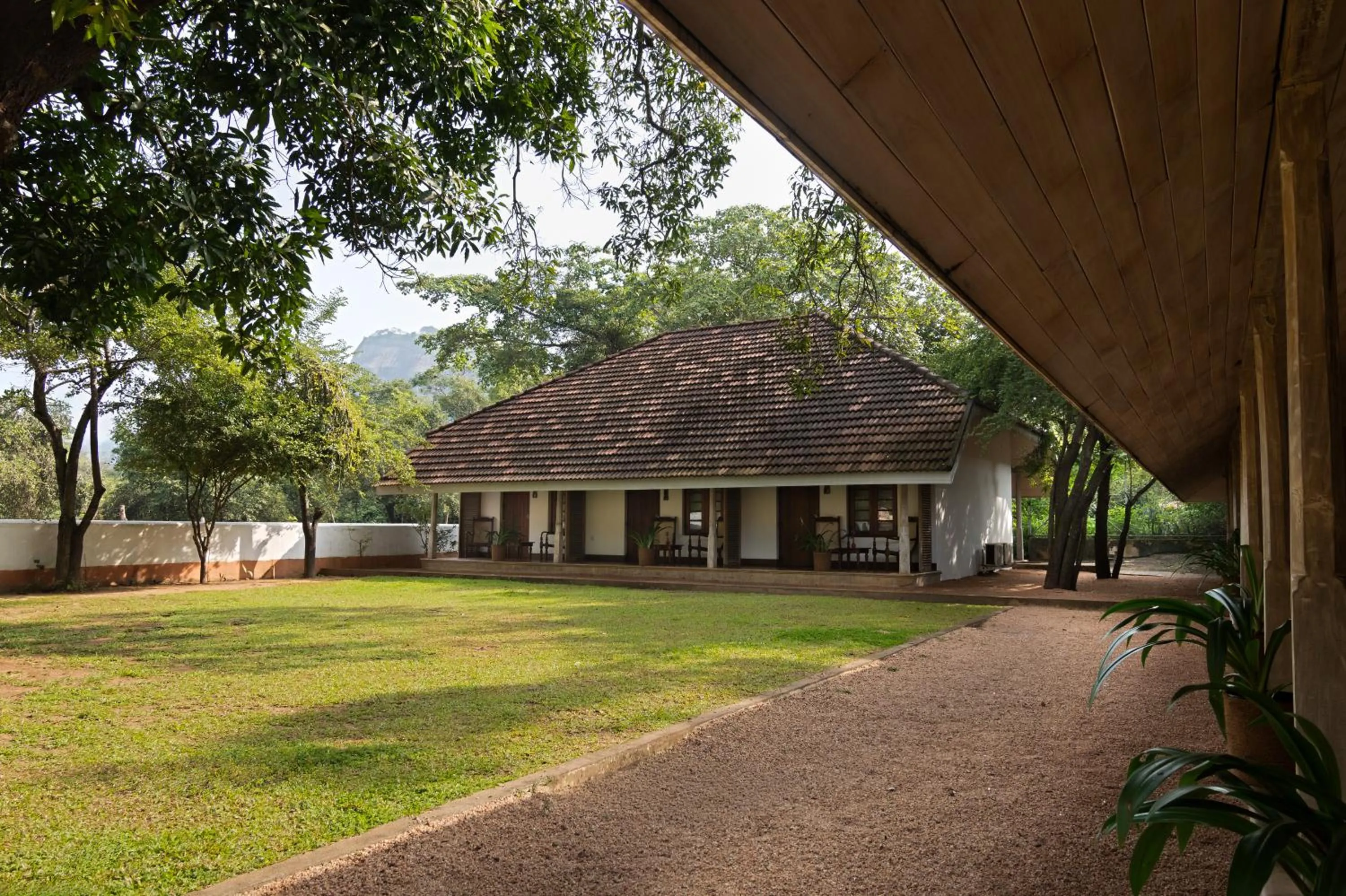 Garden in EKHO Sigiriya - 700 meters to Sigiriya Rock