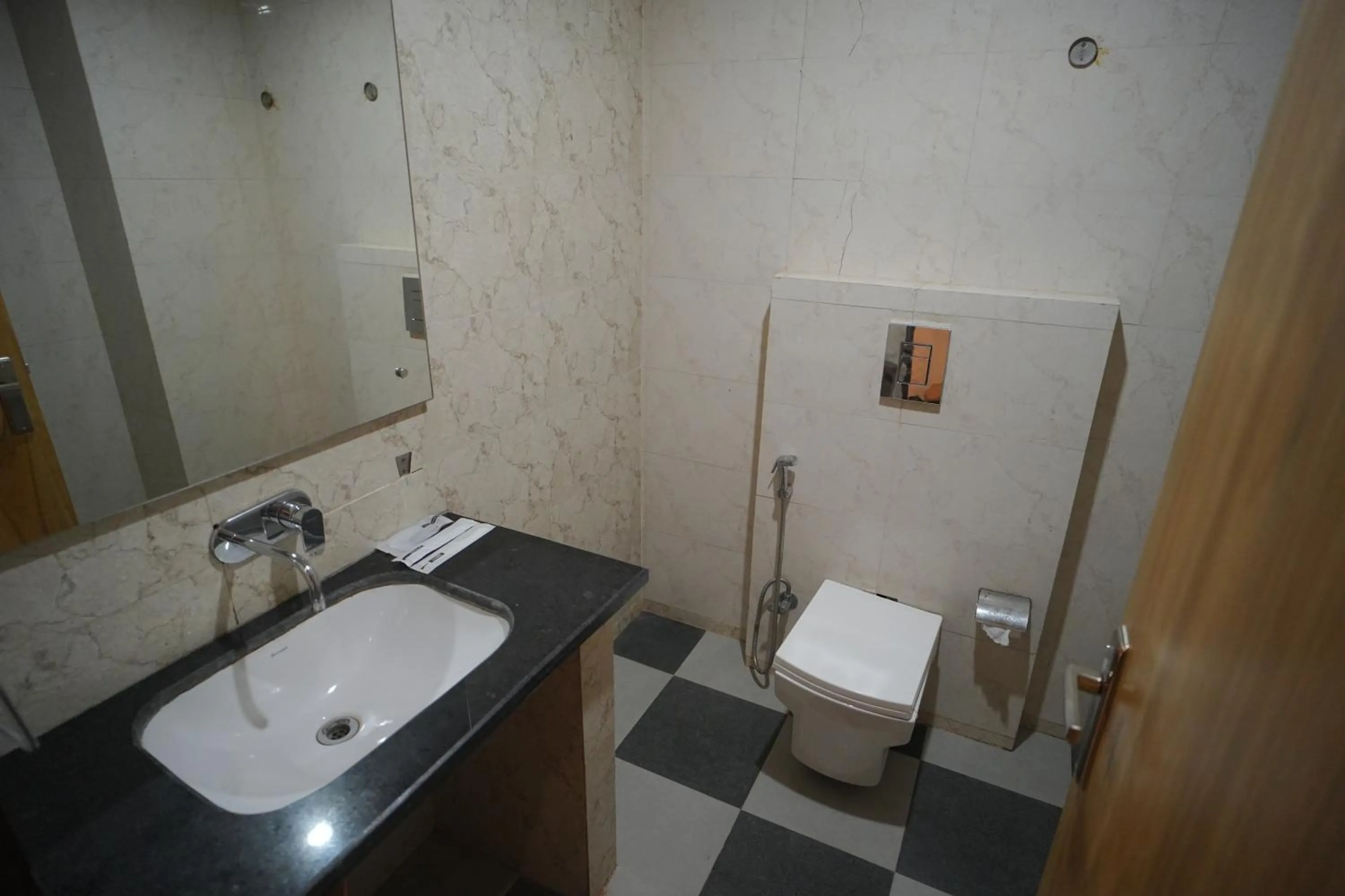 Dhawala Resort By Aamod