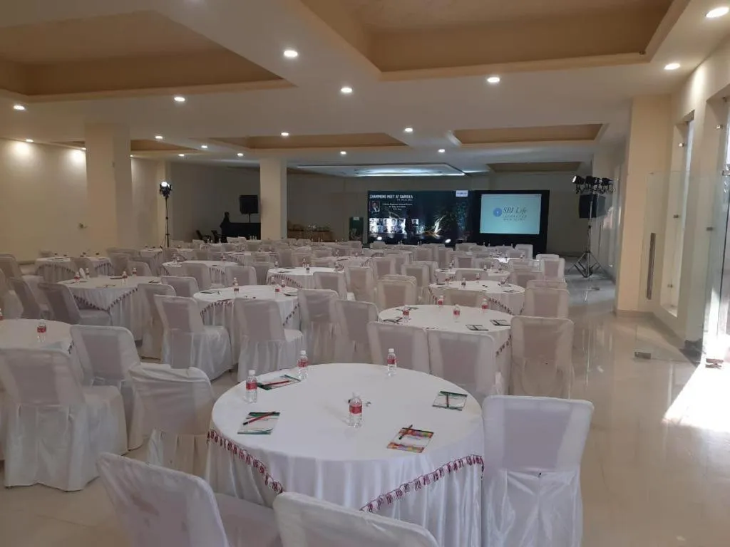 Dhawala Resort By Aamod