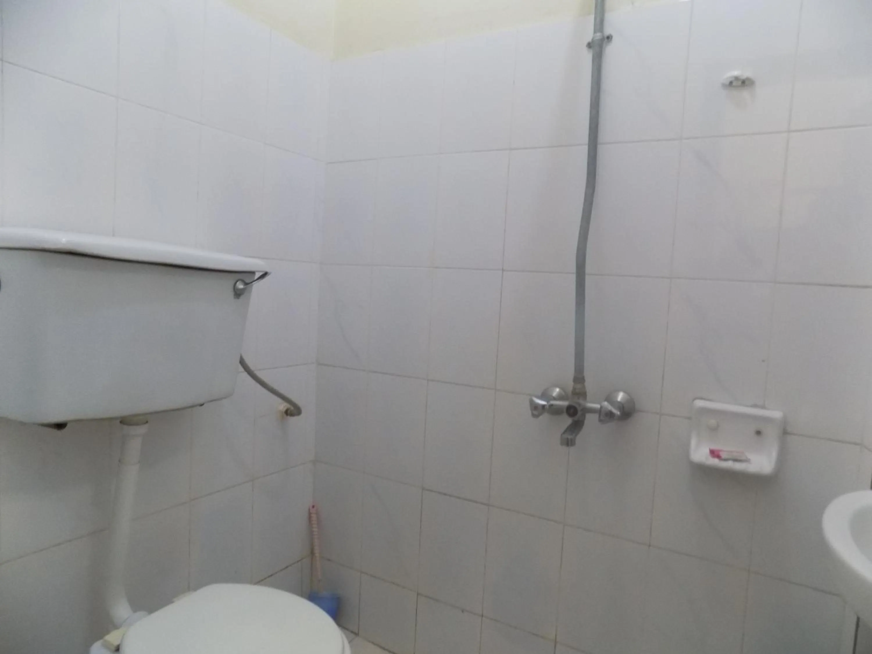 Shower in Rhino Motel Mbarara