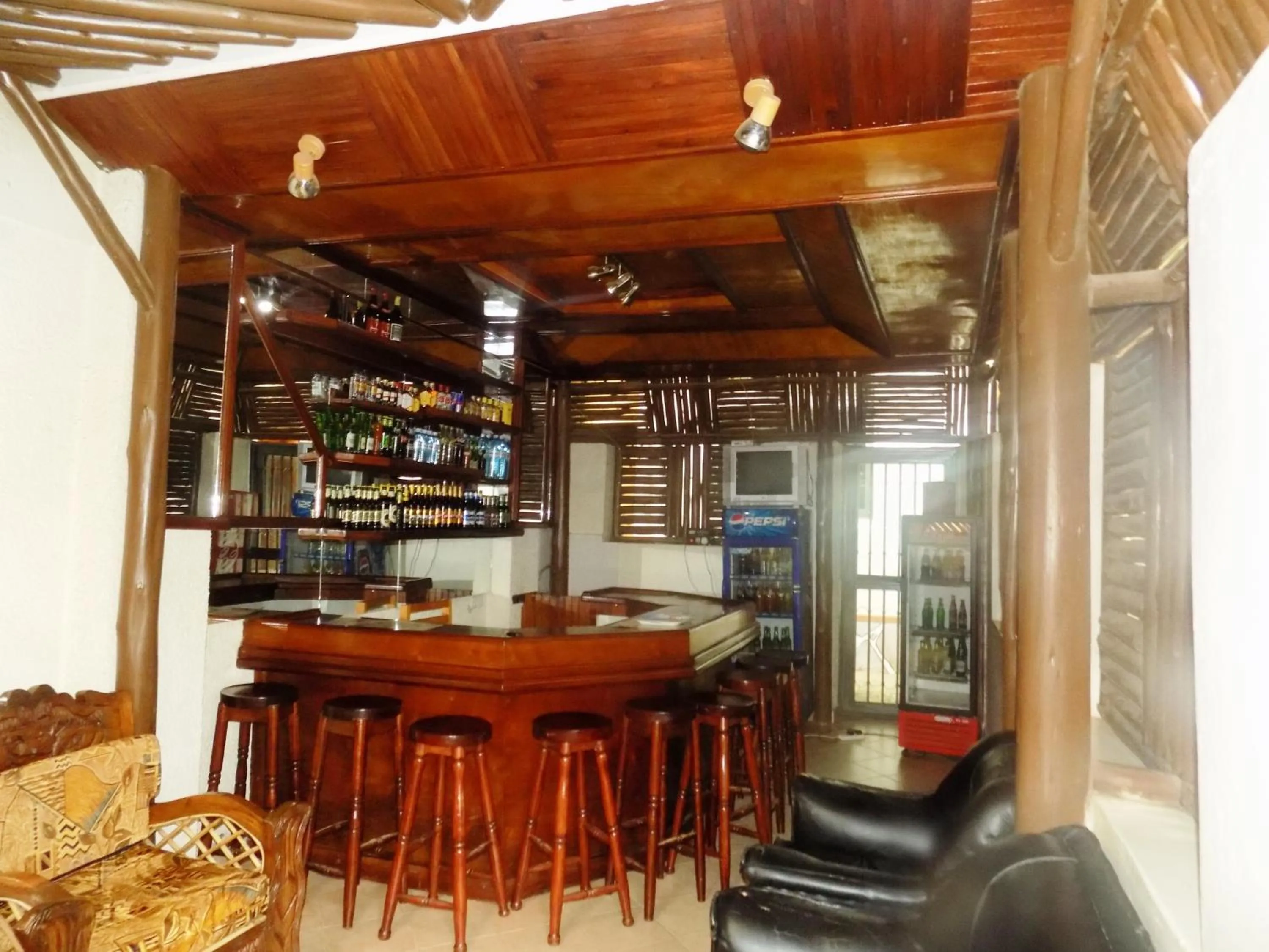 Lounge or bar in Rhino Motel Mbarara
