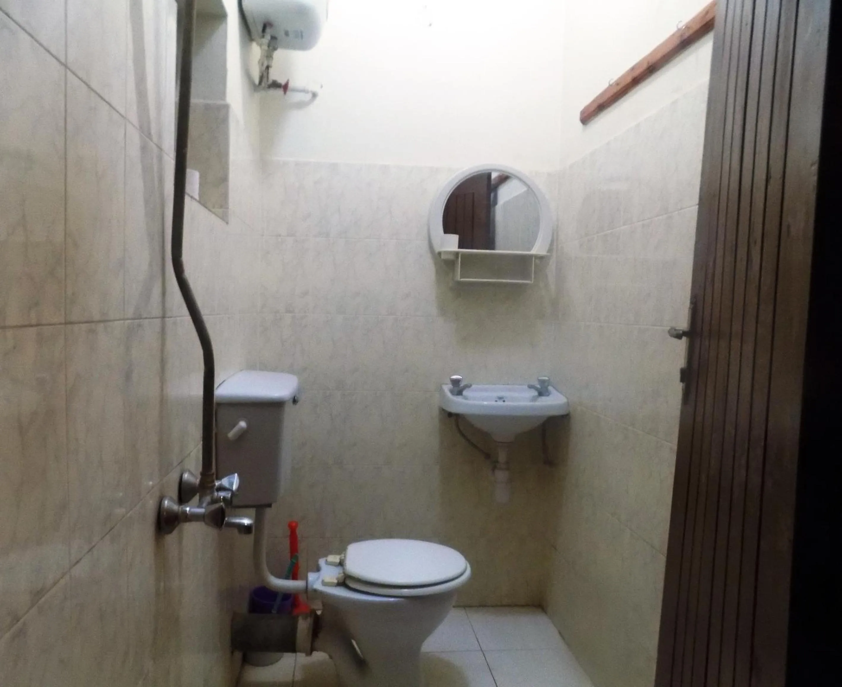 Toilet in Rhino Motel Mbarara