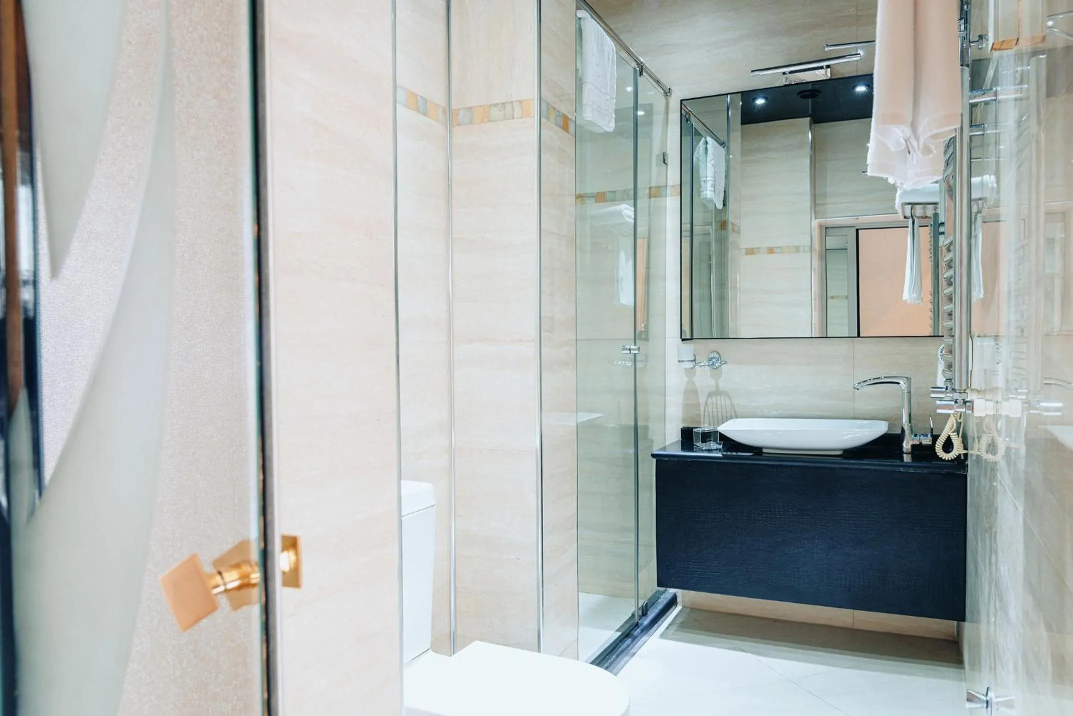 Bathroom in Bayil Breeze Hotel & Restaurant