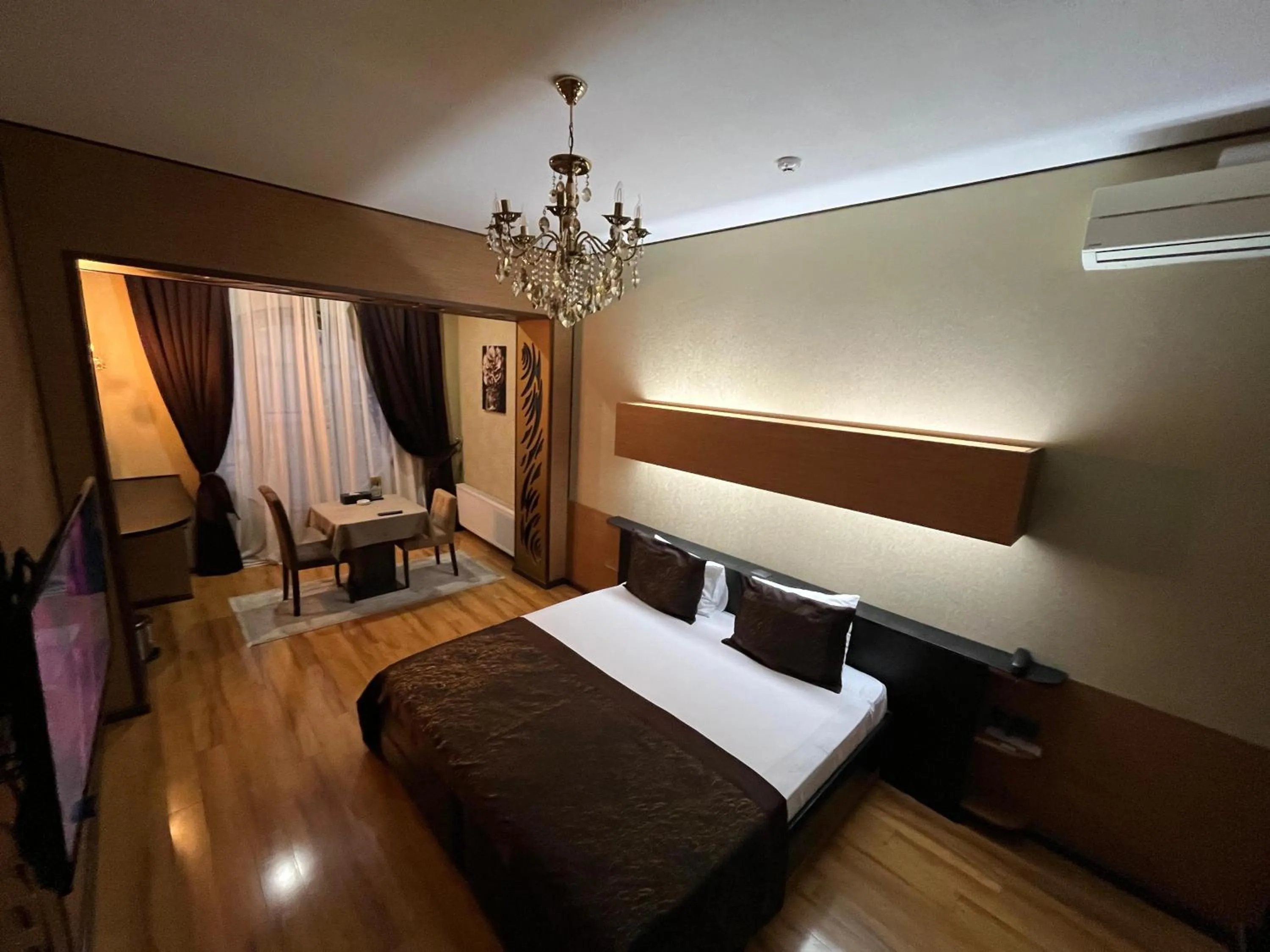 Bed in Bayil Breeze Hotel & Restaurant