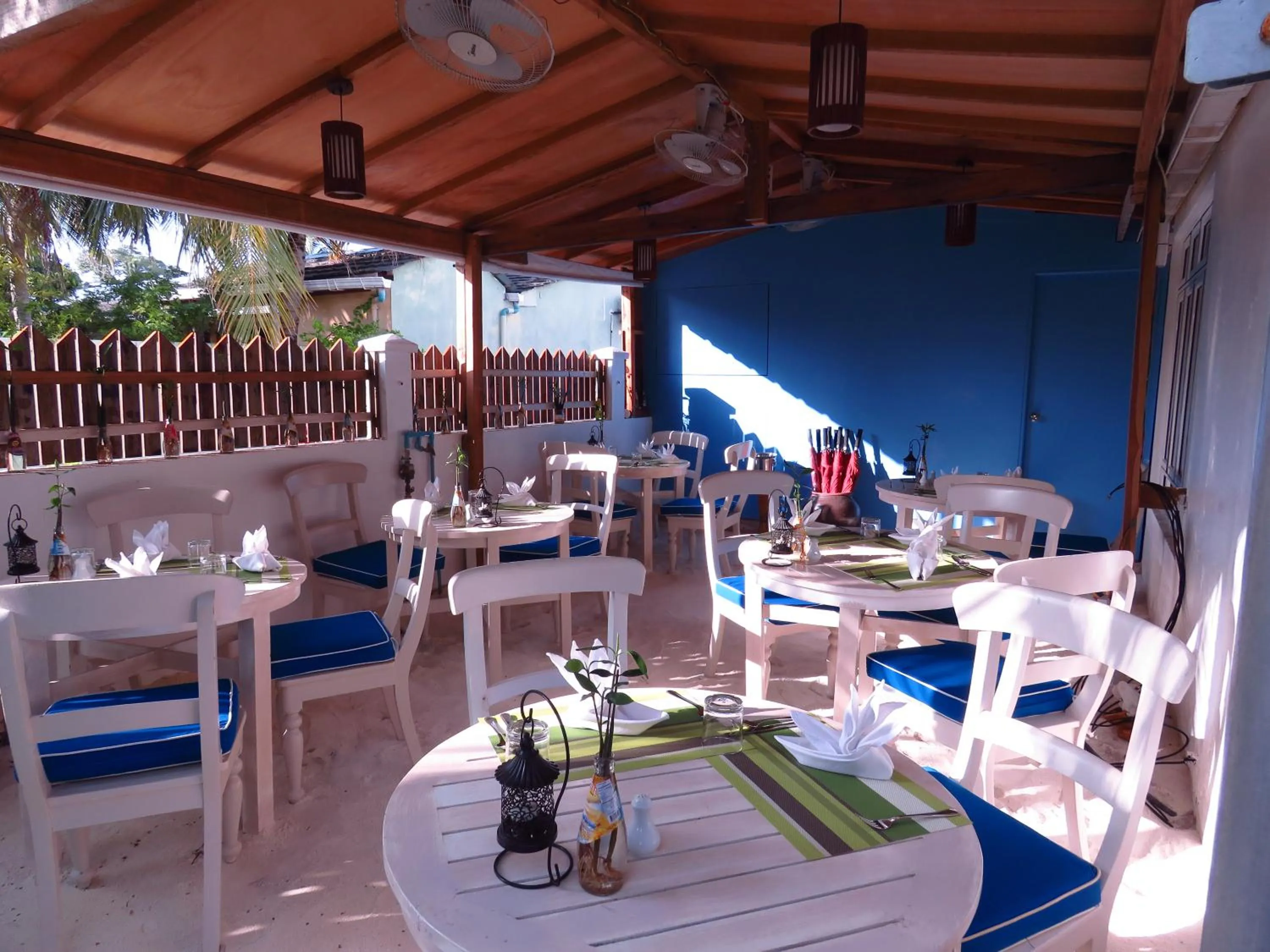 Restaurant/places to eat in The Sunrise Huraa