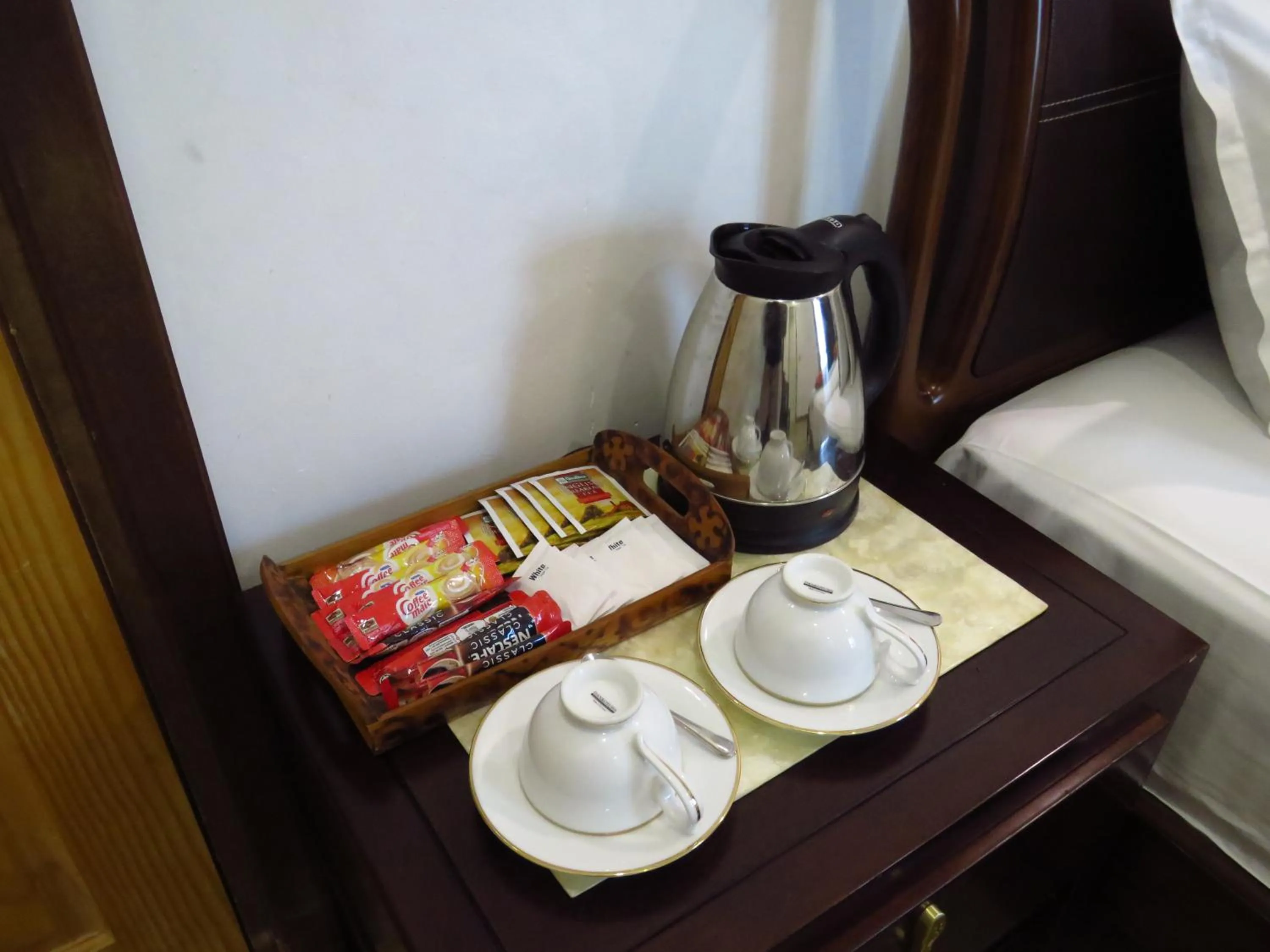 Coffee/tea facilities, Bed in The Sunrise Huraa